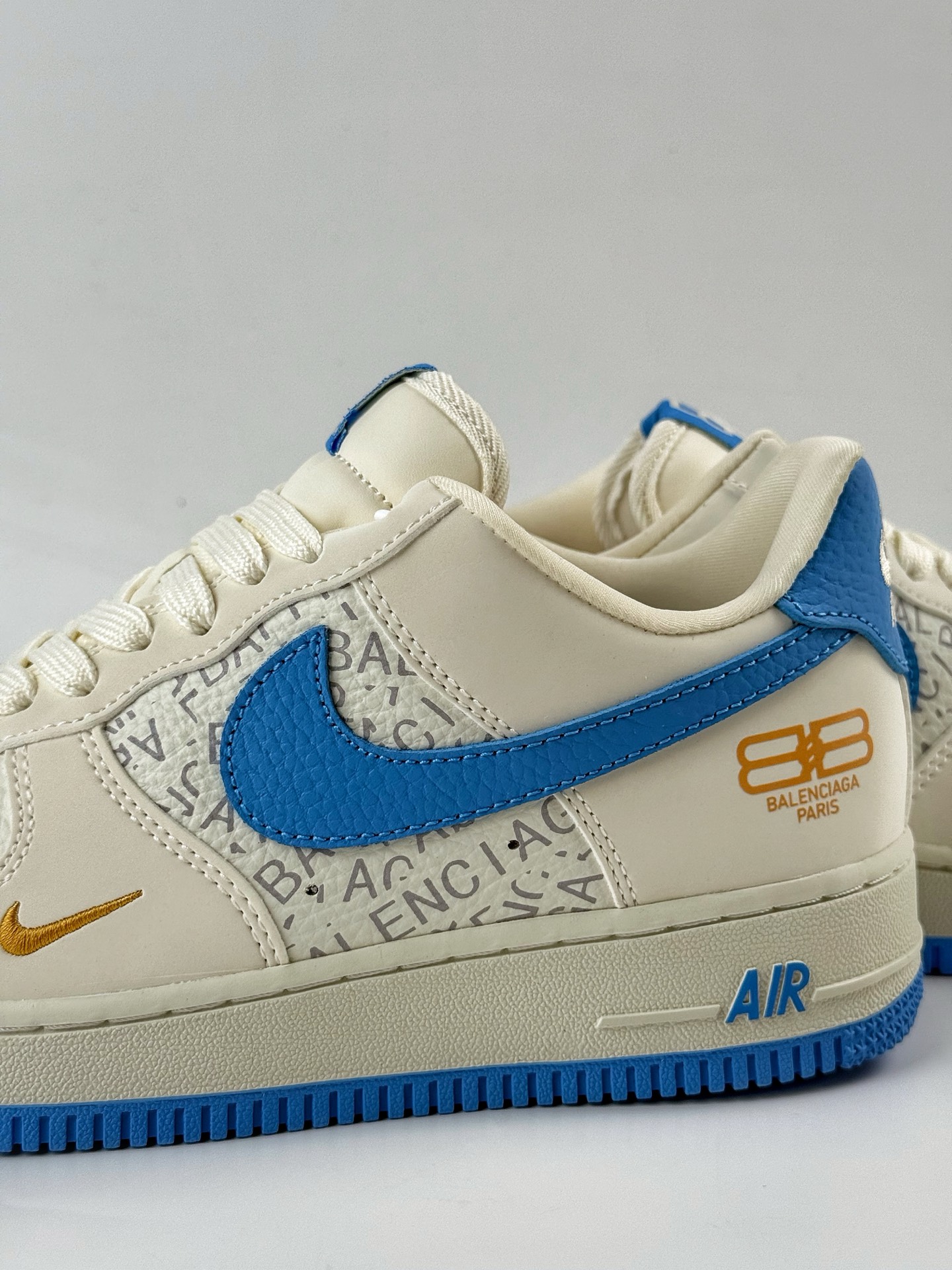 260 Nike Air Force 1 Low 07 x Balenciaga 白蓝小勾 YF9511-803
