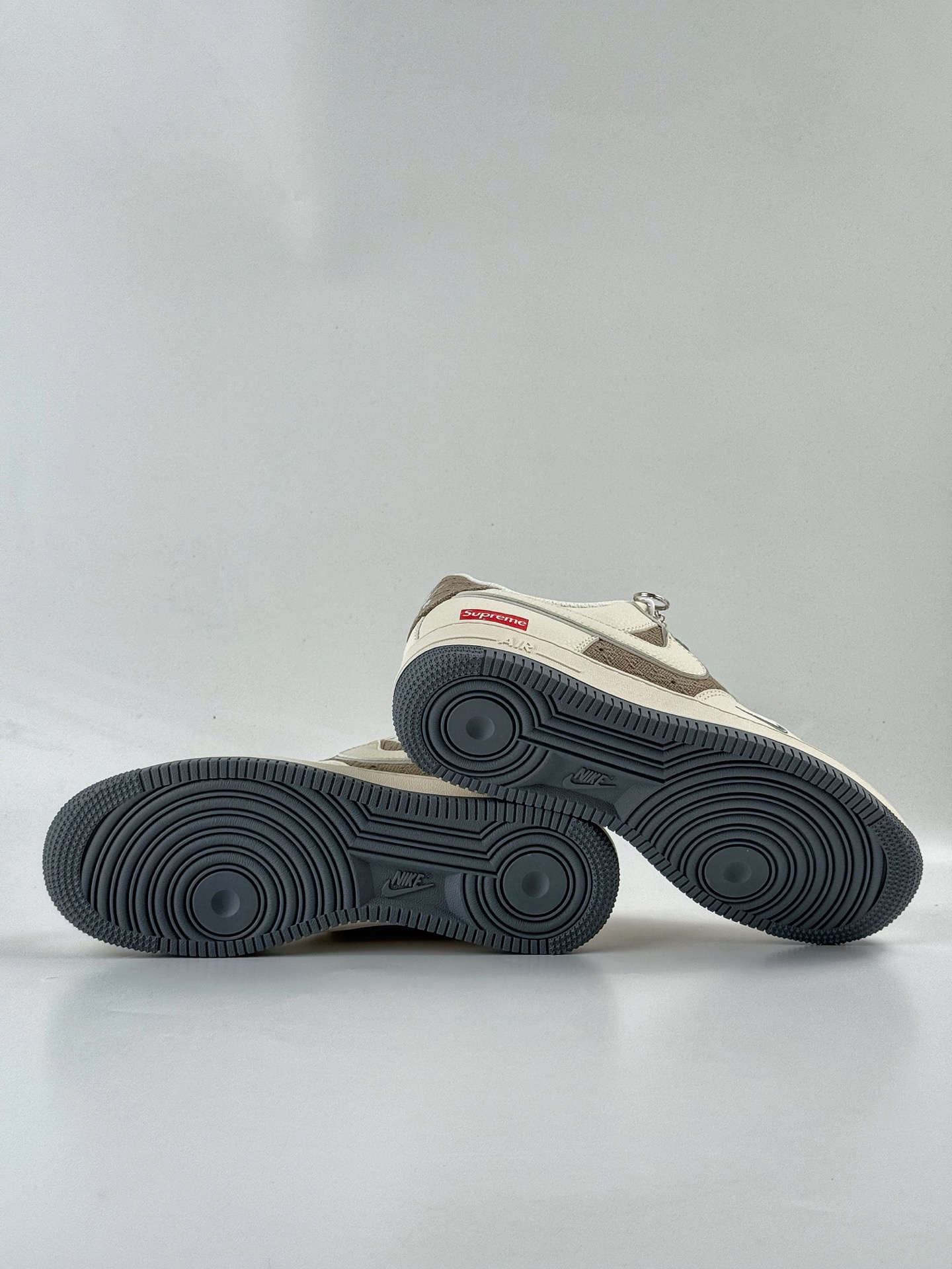 260 Nike Air Force 1 Low 07 x superme 白棕灰小勾满天星 XX3168-210