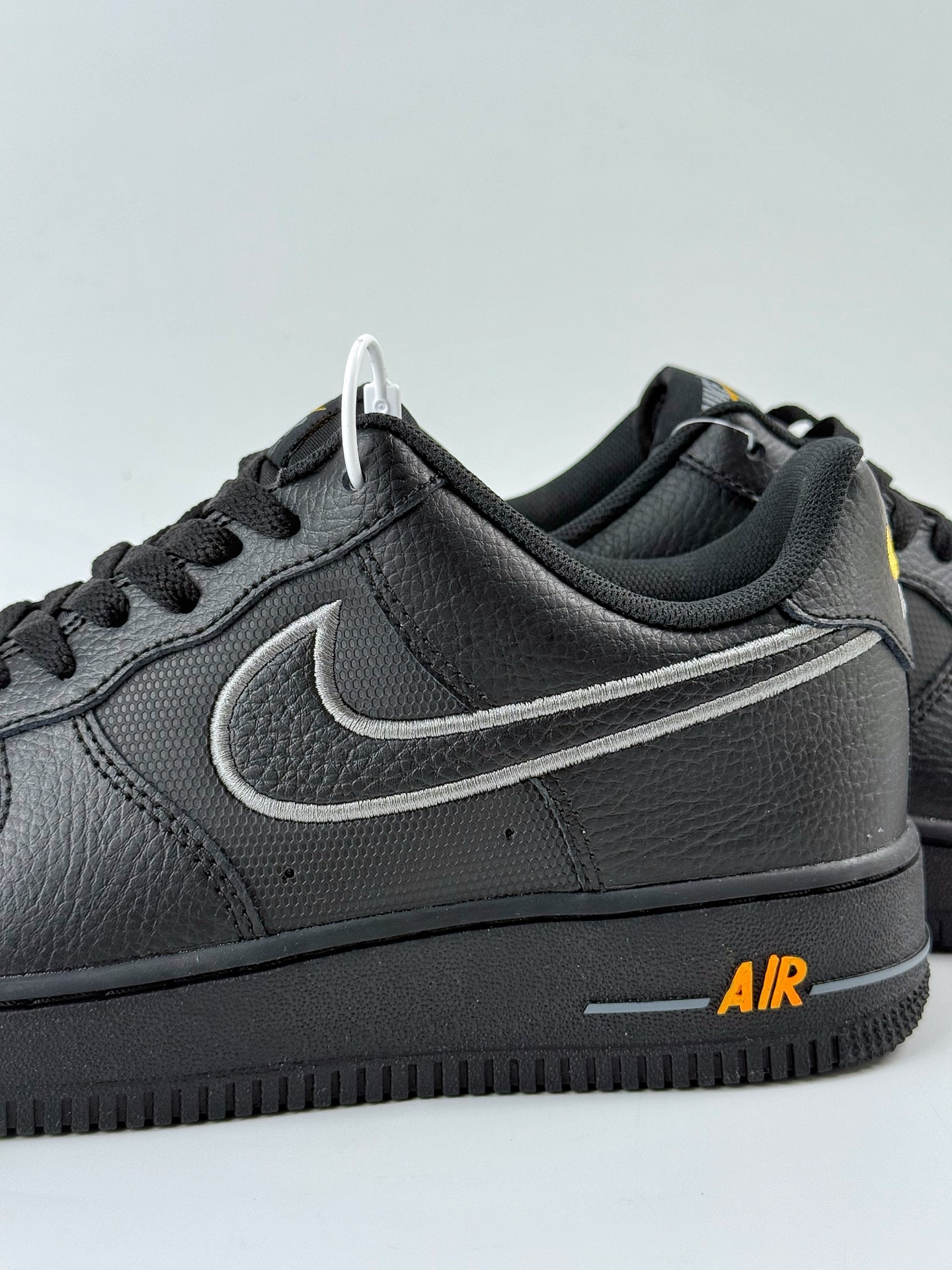 200 Nike Air Force 1 Low 07 黑黄 IB7677-001