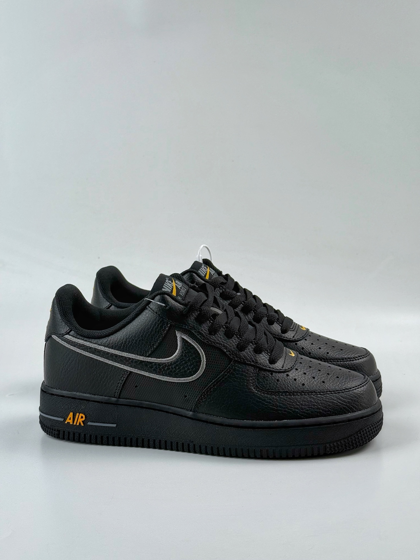 200 Nike Air Force 1 Low 07 黑黄 IB7677-001