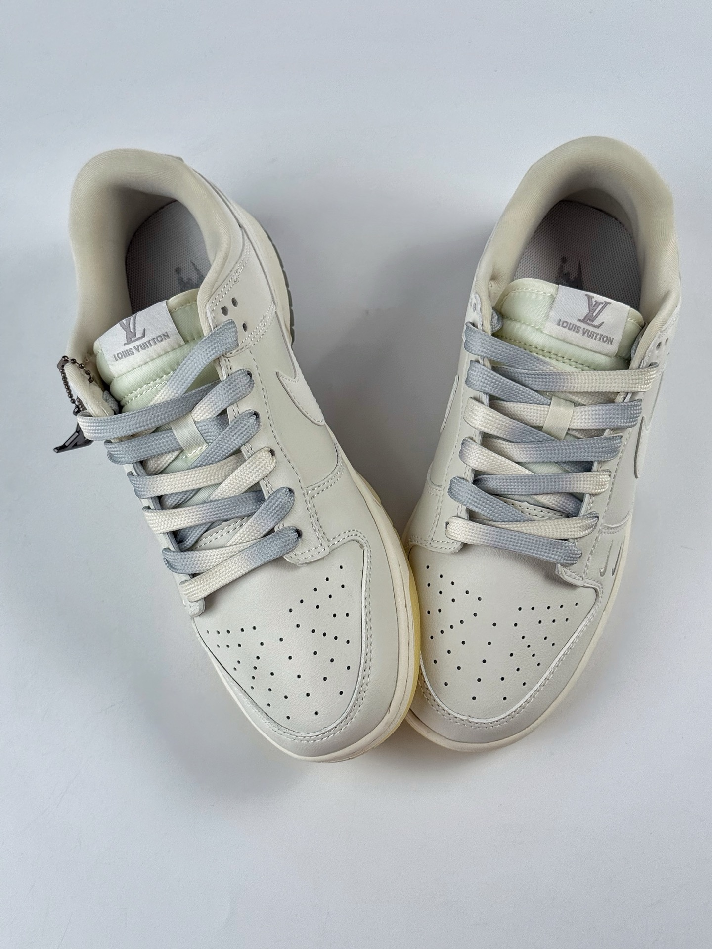 280 Nike SB Dunk Low x Louis Vuitton 米白双小勾 XX3168-190