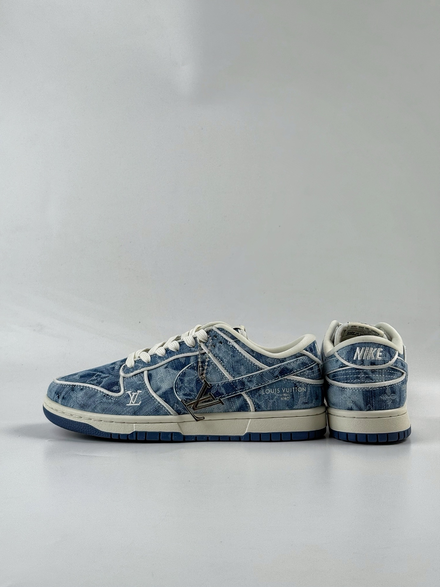 280 NIKE SB Dunk Low RETRO x Louis Vuitton 蓝白牛仔 SC0601-468