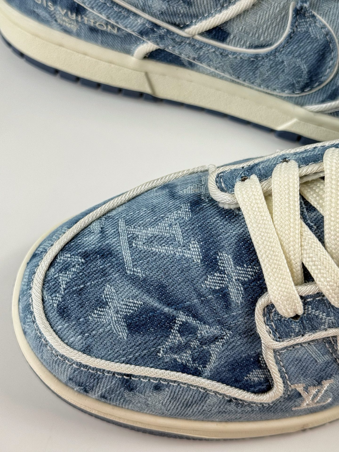 280 NIKE SB Dunk Low RETRO x Louis Vuitton 蓝白牛仔 SC0601-468