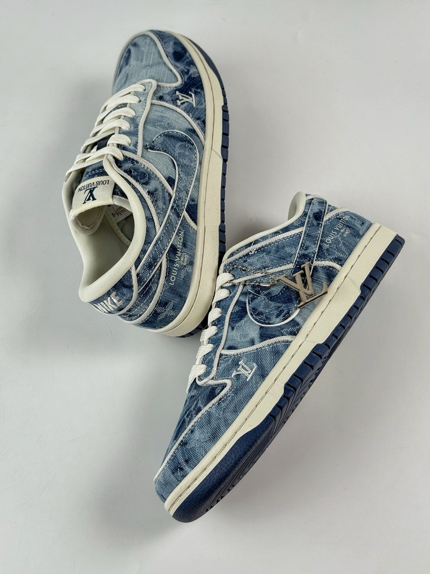 280 NIKE SB Dunk Low RETRO x Louis Vuitton 蓝白牛仔 SC0601-468