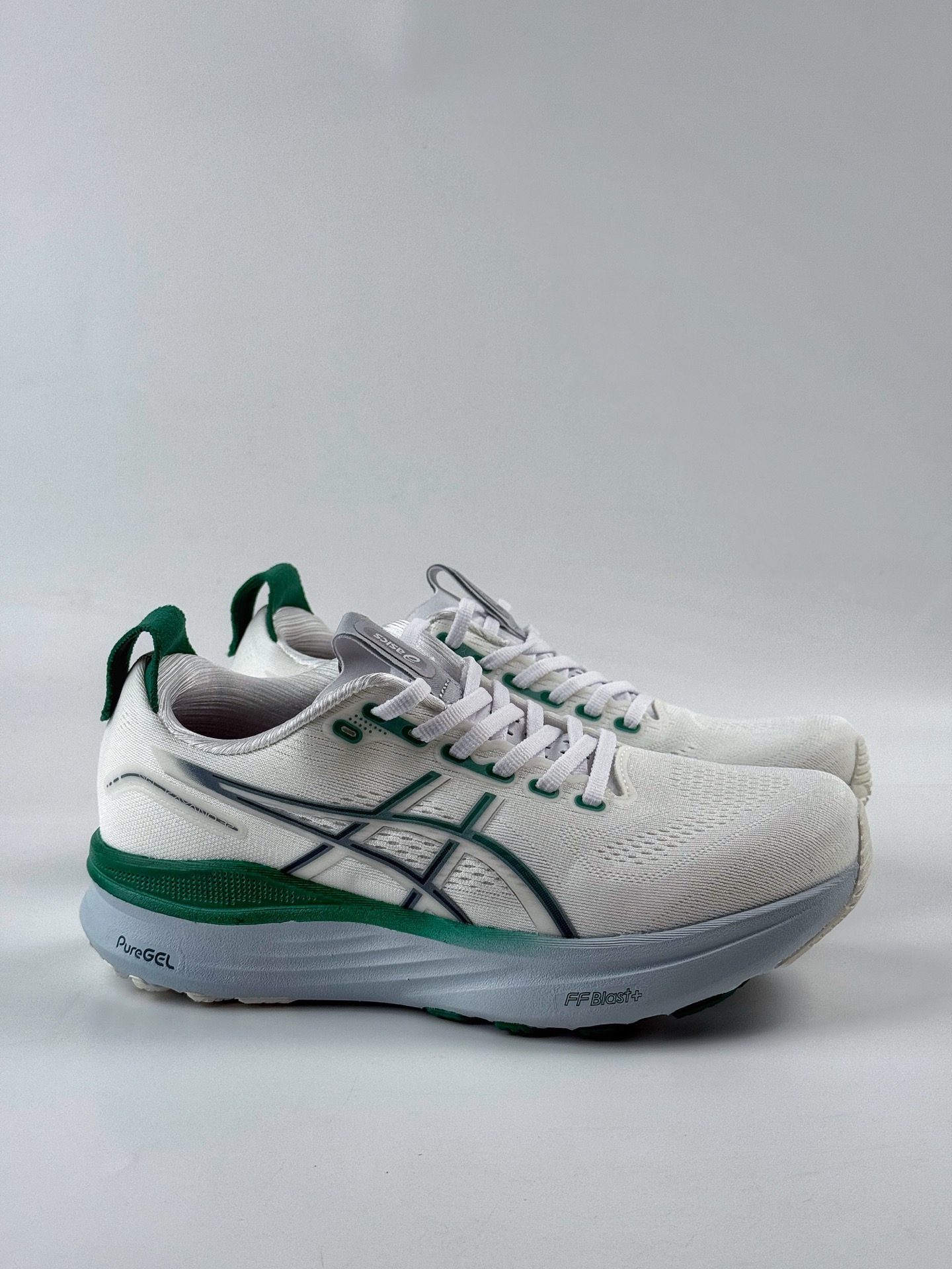 180 Asics GEL-KAYANO 32 LUXE 时尚舒适 低帮跑步鞋 1011C052-102