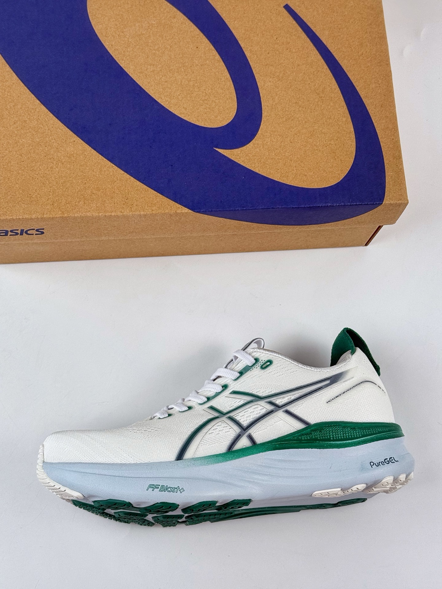 180 Asics GEL-KAYANO 32 LUXE 时尚舒适 低帮跑步鞋 1011C052-102