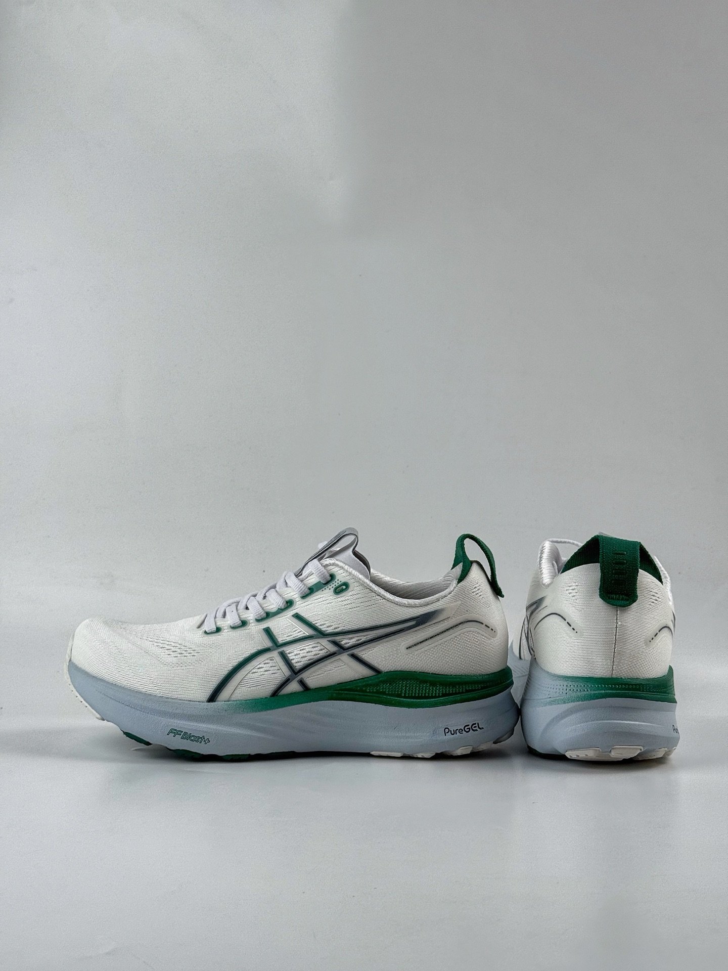 180 Asics GEL-KAYANO 32 LUXE 时尚舒适 低帮跑步鞋 1011C052-102