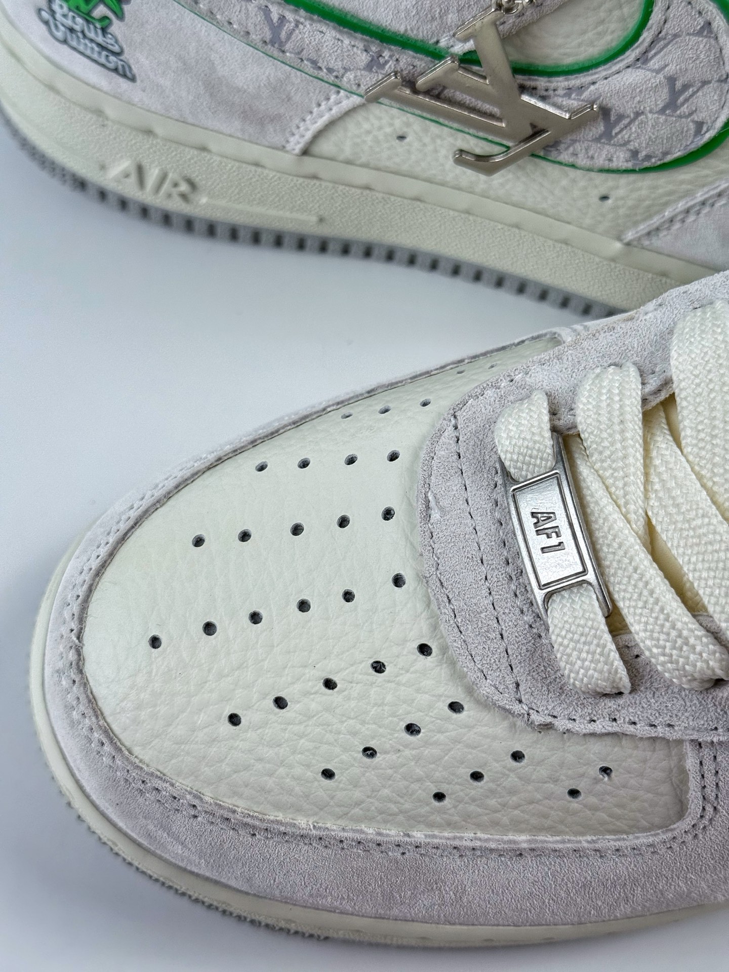 Nike Air Force 1 Low 07 x Louis Vuitton 灰白 YF9511-802