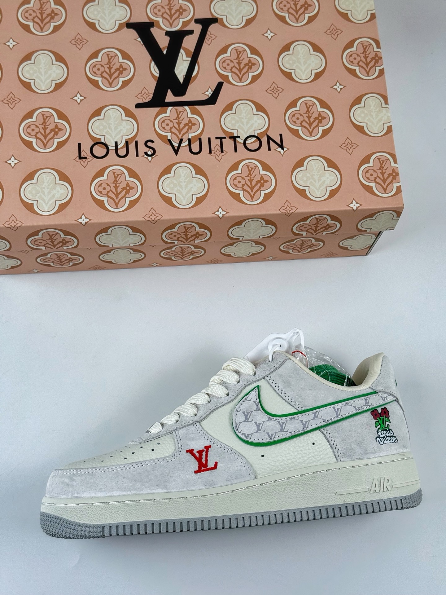 Nike Air Force 1 Low 07 x Louis Vuitton 灰白 YF9511-802
