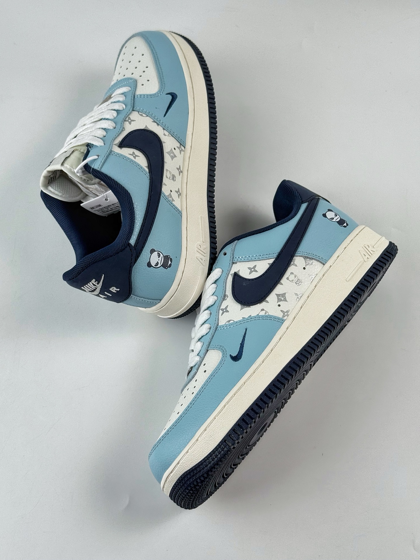 Nike Air Force 1 Low 07 x HIPANDA 蓝白小勾 AM1588-010