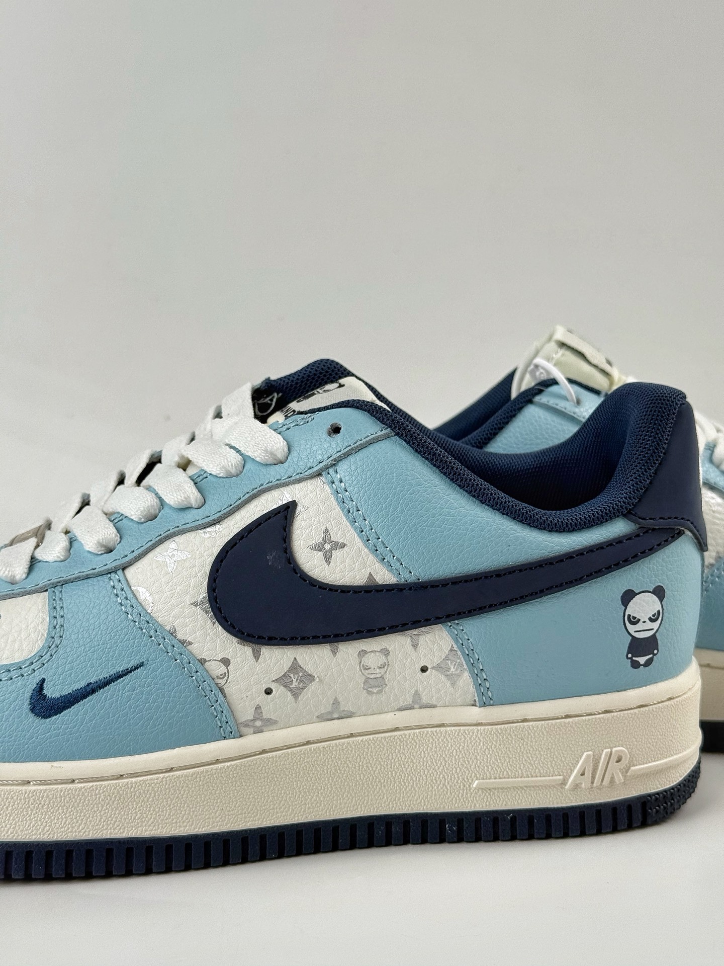 Nike Air Force 1 Low 07 x HIPANDA 蓝白小勾 AM1588-010