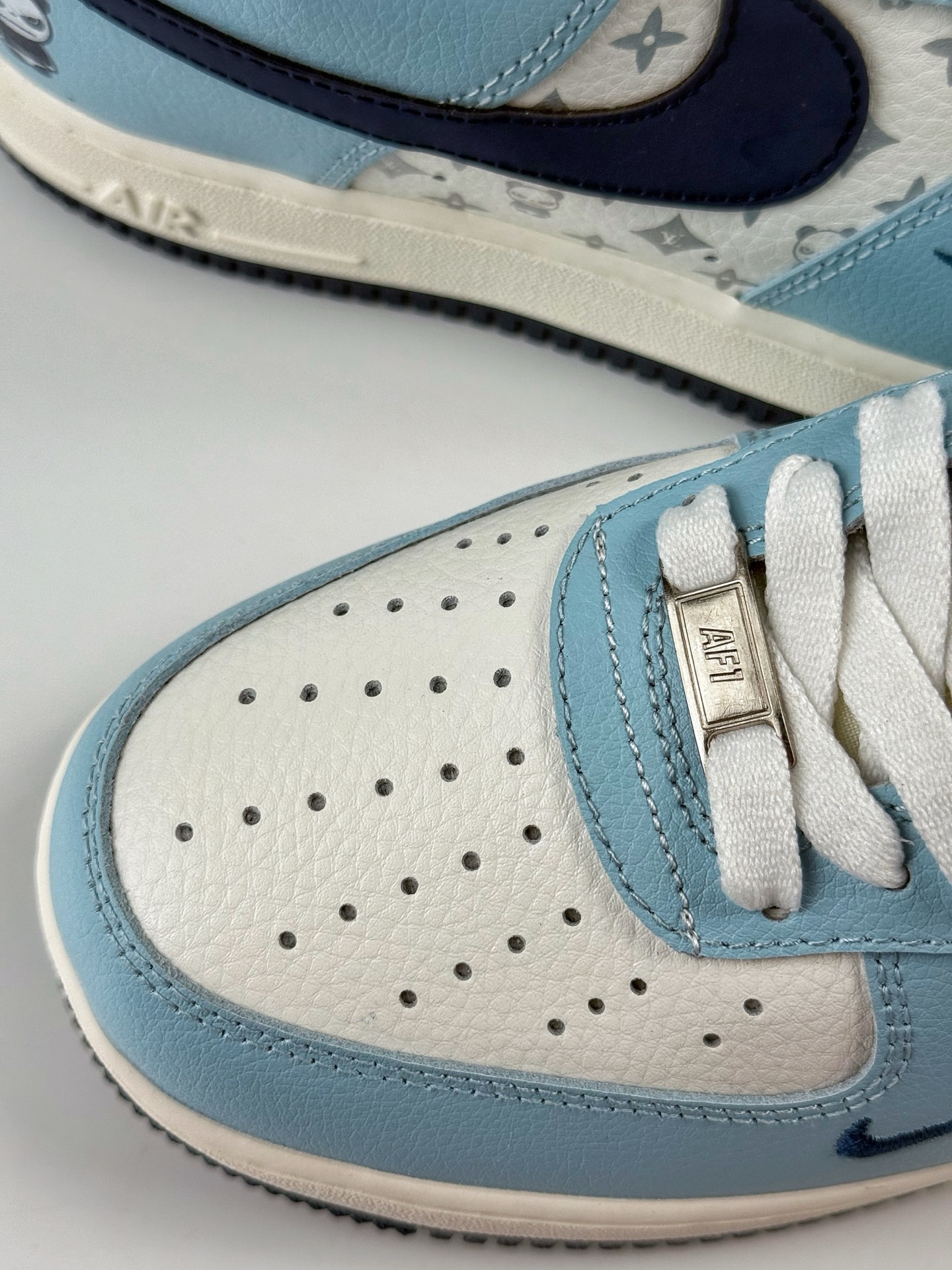 Nike Air Force 1 Low 07 x HIPANDA 蓝白小勾 AM1588-010