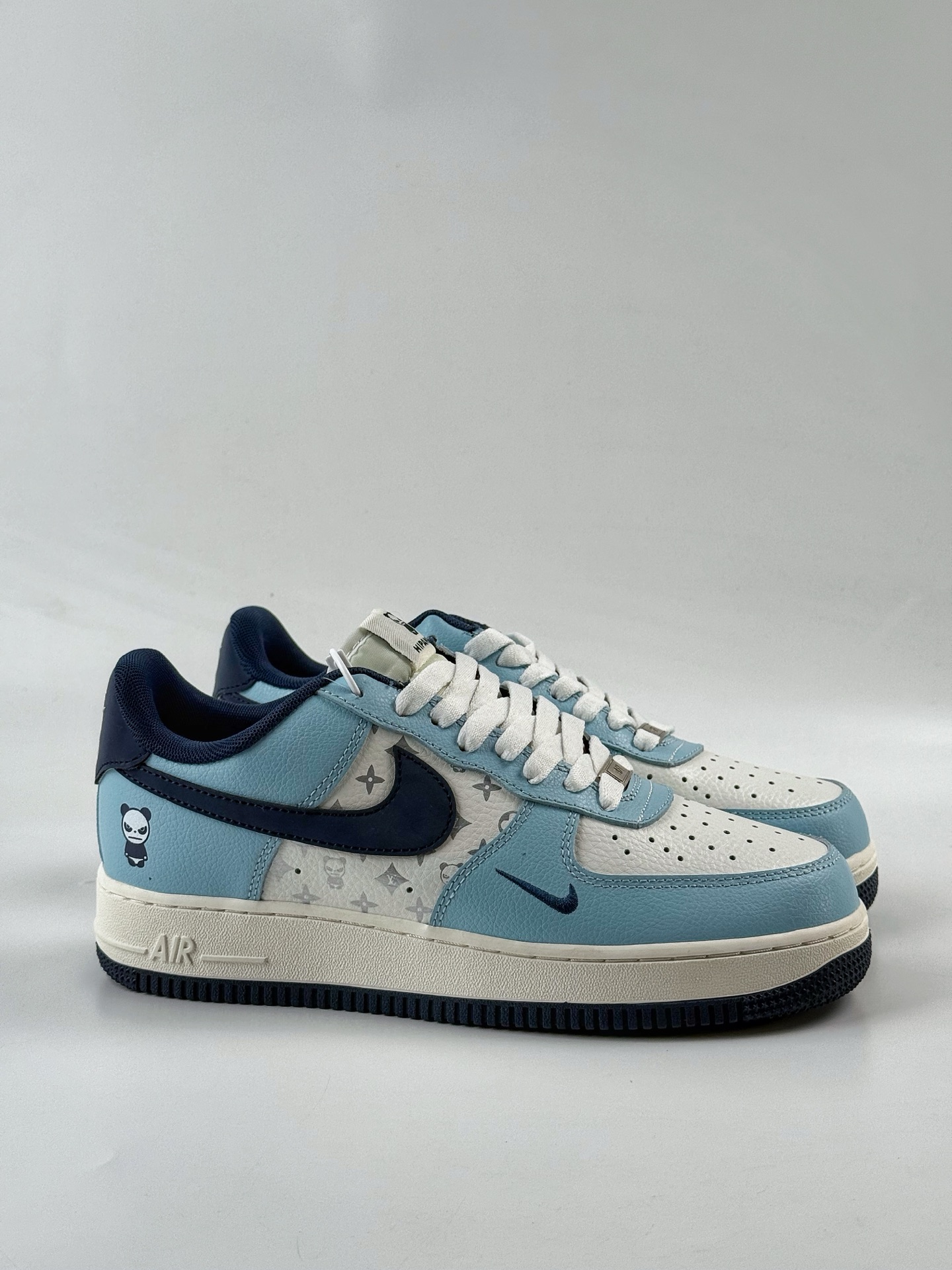 Nike Air Force 1 Low 07 x HIPANDA 蓝白小勾 AM1588-010