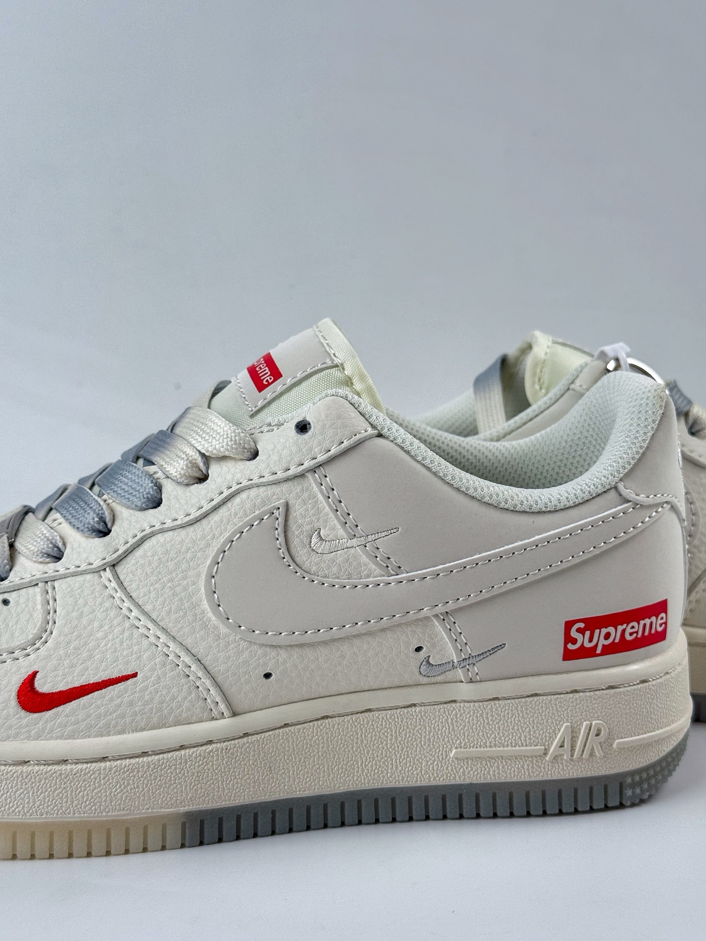 Nike Air Force 1 Low 07 x superme 米白三小勾 XX3168-178