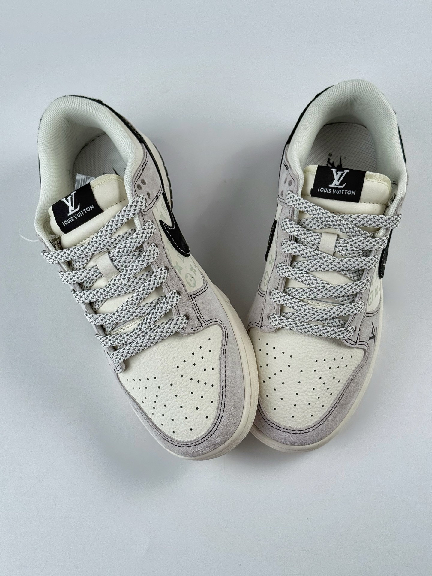 Nike SB Dunk Low x Louis Vuitton 灰白满天星 CX5050-Y01