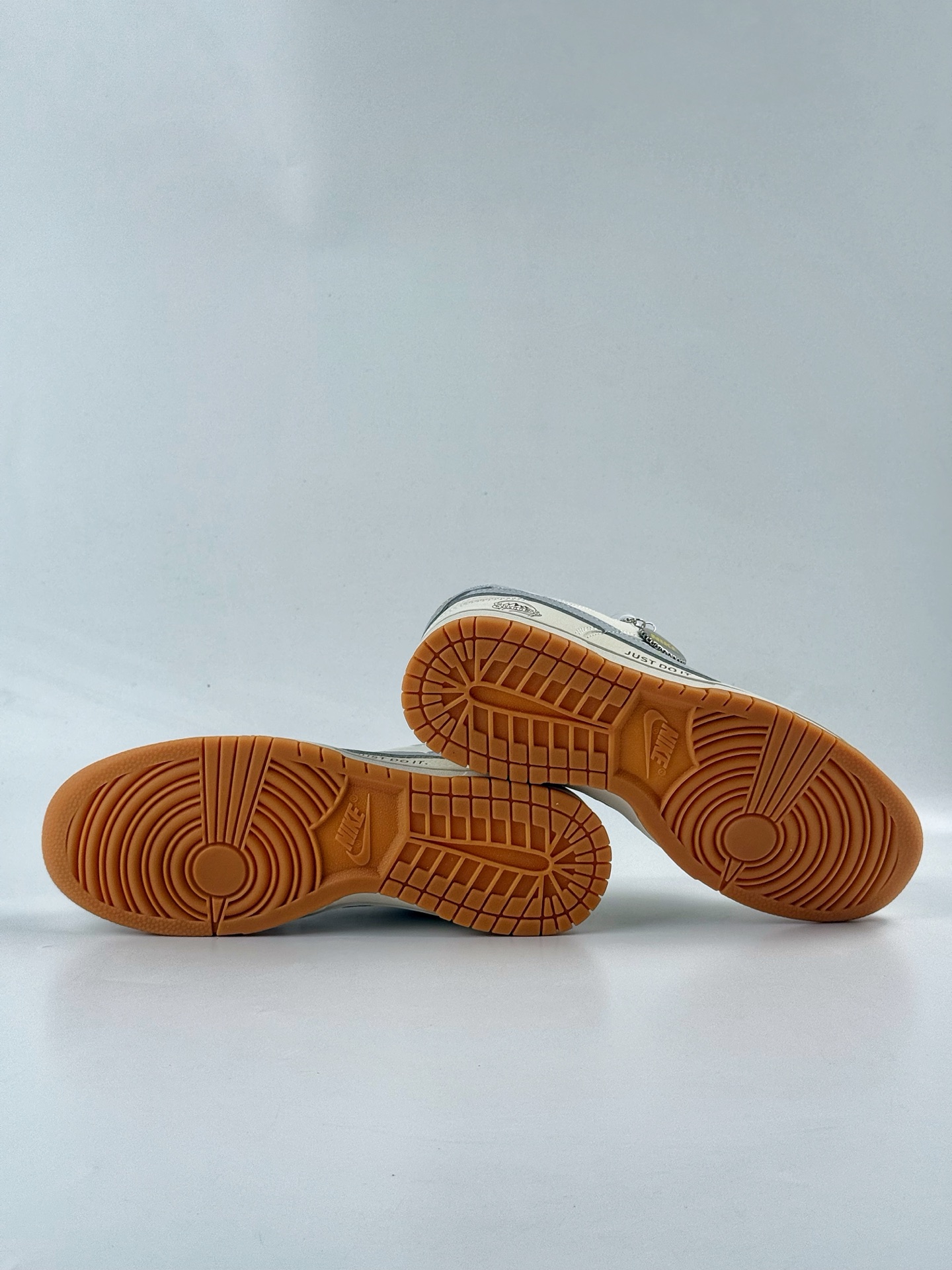 Nike SB Dunk Low x Just Do It 白灰小勾满天星 LW1818-122