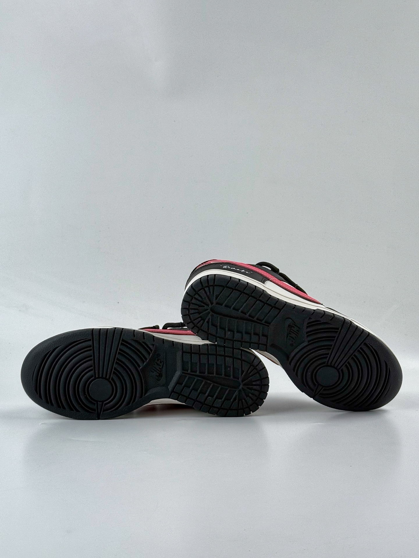 Nike SB Dunk Low 解构 字母 芝芝莓莓 BP0518-093