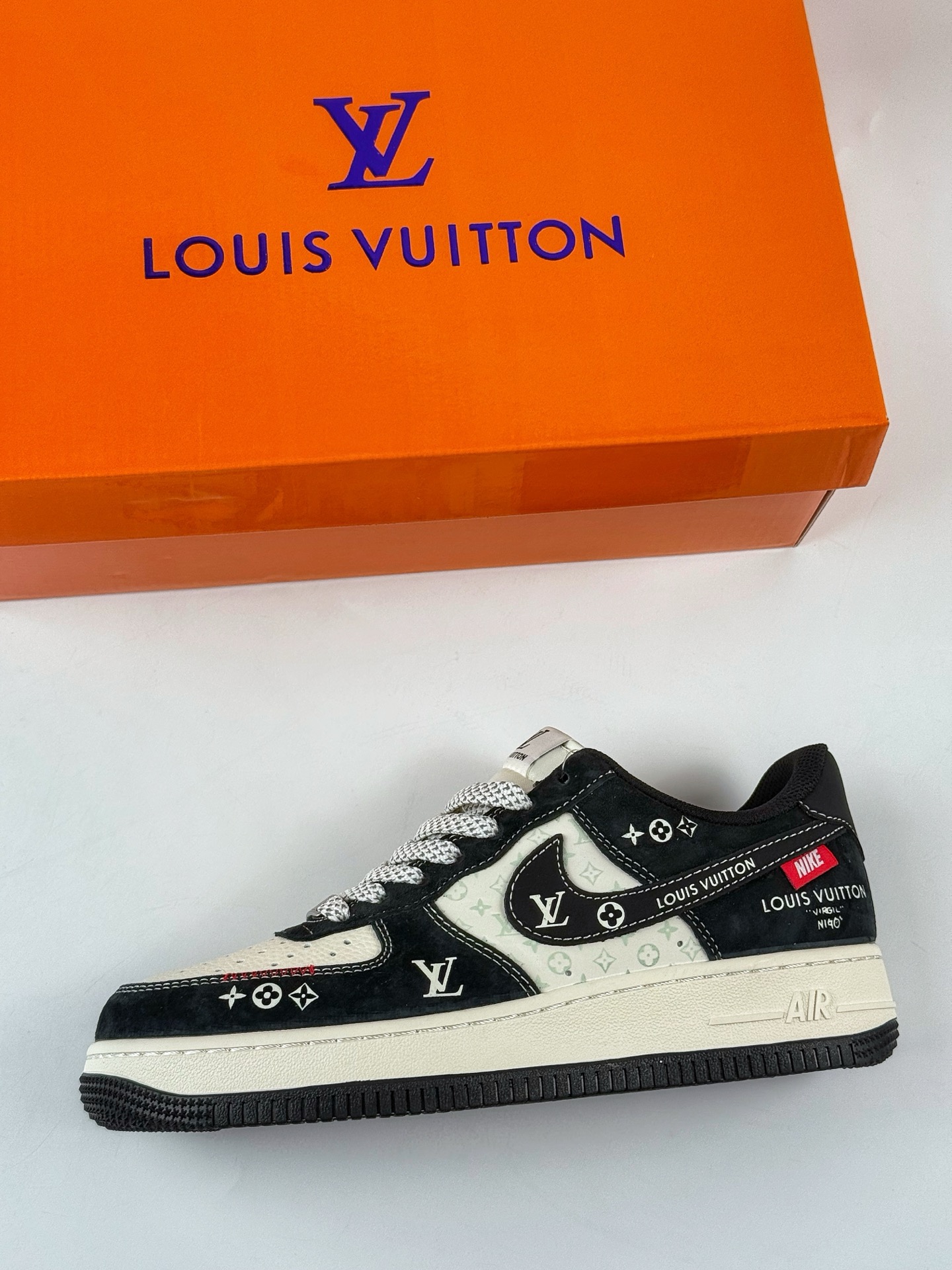 Nike Air Force 1 Low 07 x Louis Vuitton 黑白满天星 CX5050-Y26
