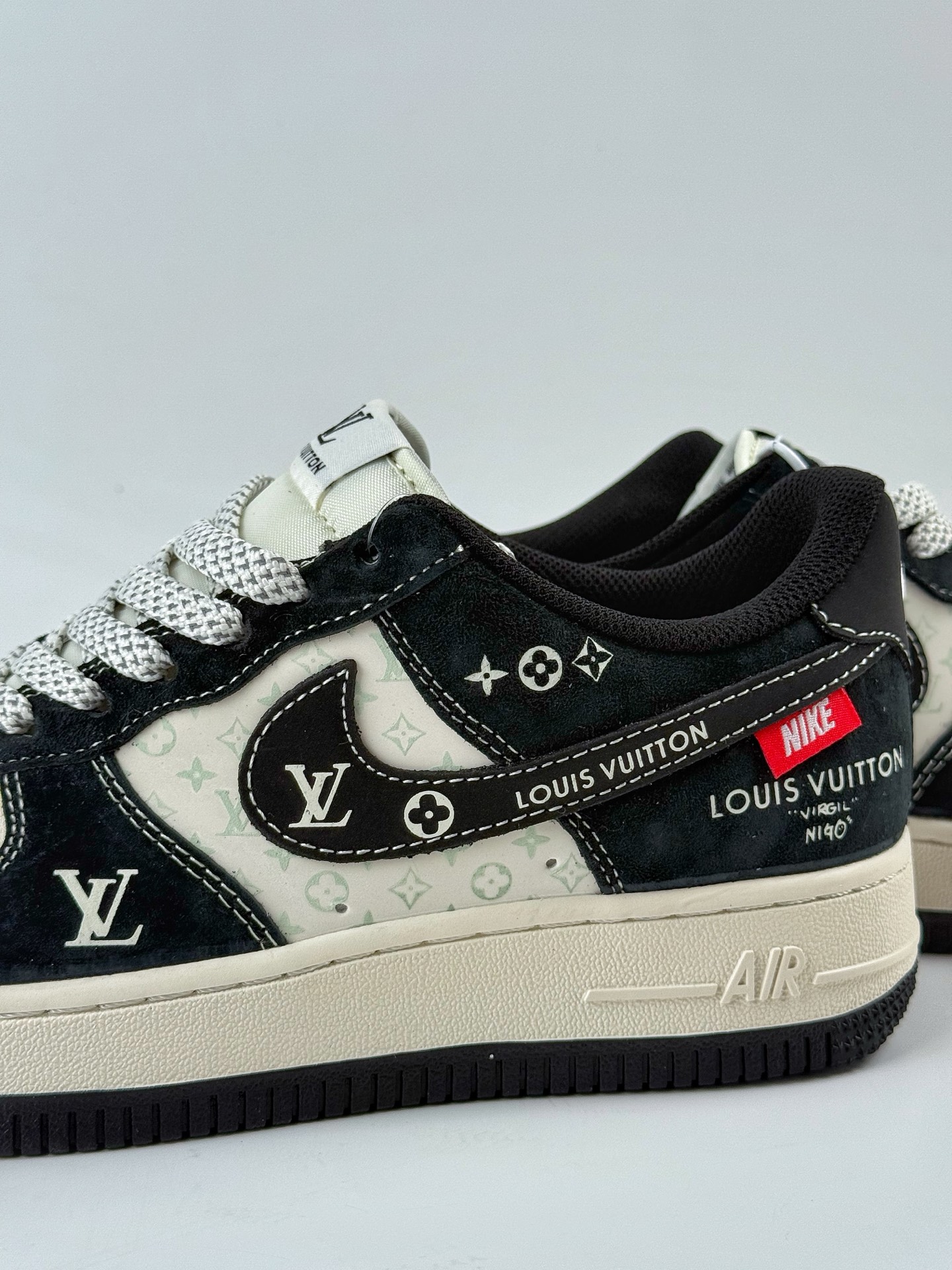 Nike Air Force 1 Low 07 x Louis Vuitton 黑白满天星 CX5050-Y26