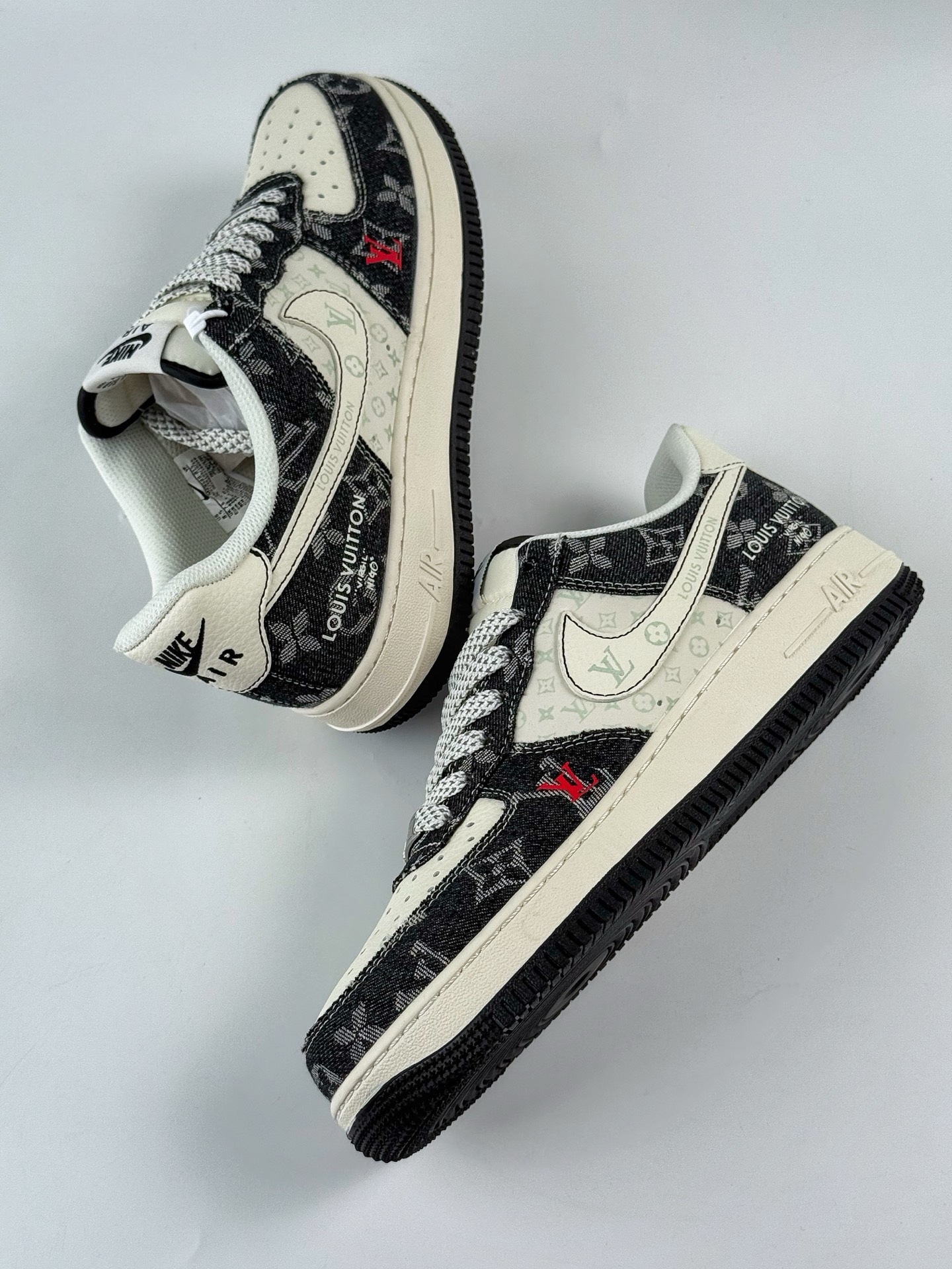 Nike Air Force 1 Low 07 x Louis Vuitton 黑白满天星 MZ9588-815