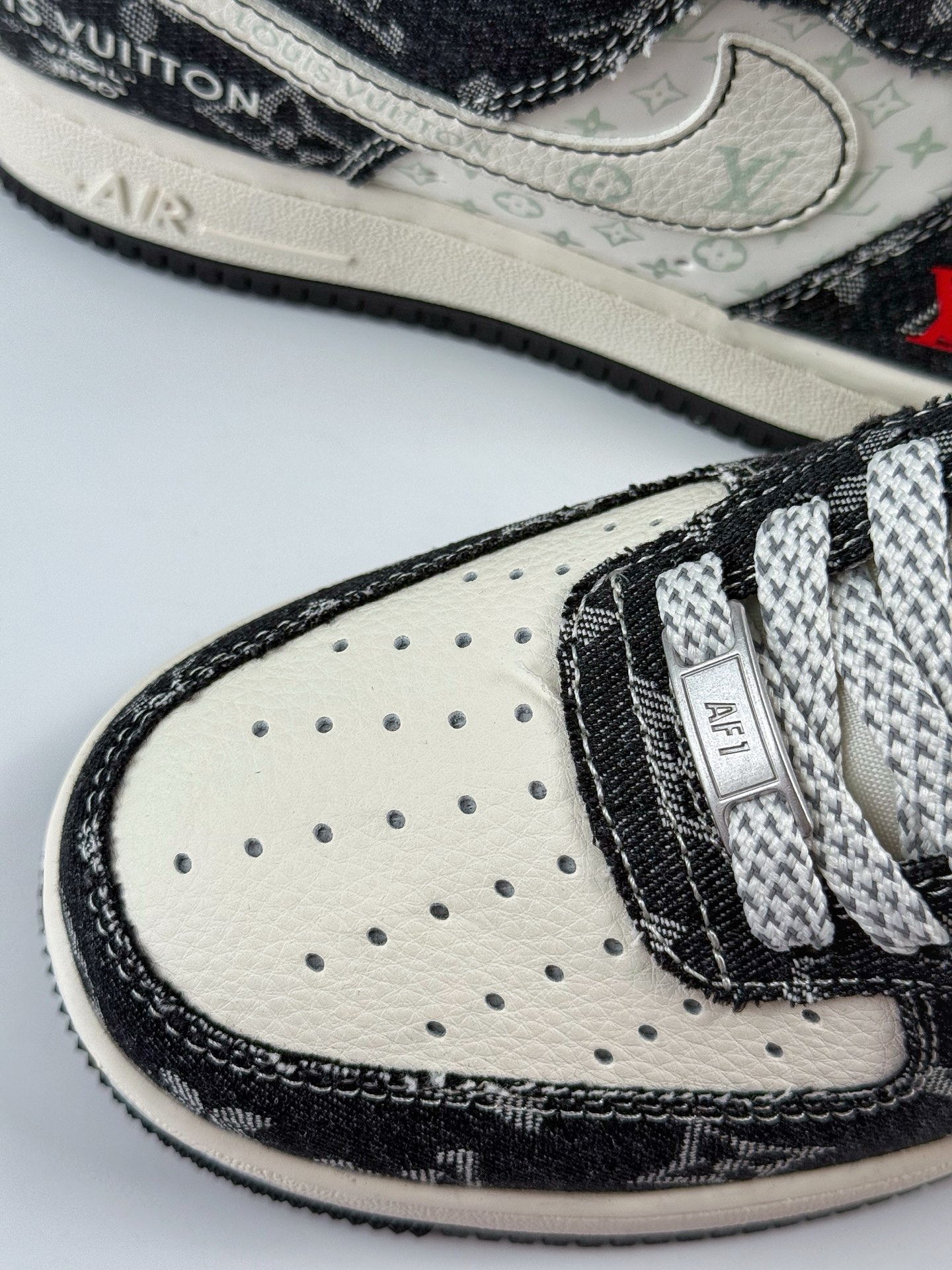 Nike Air Force 1 Low 07 x Louis Vuitton 黑白满天星 MZ9588-815