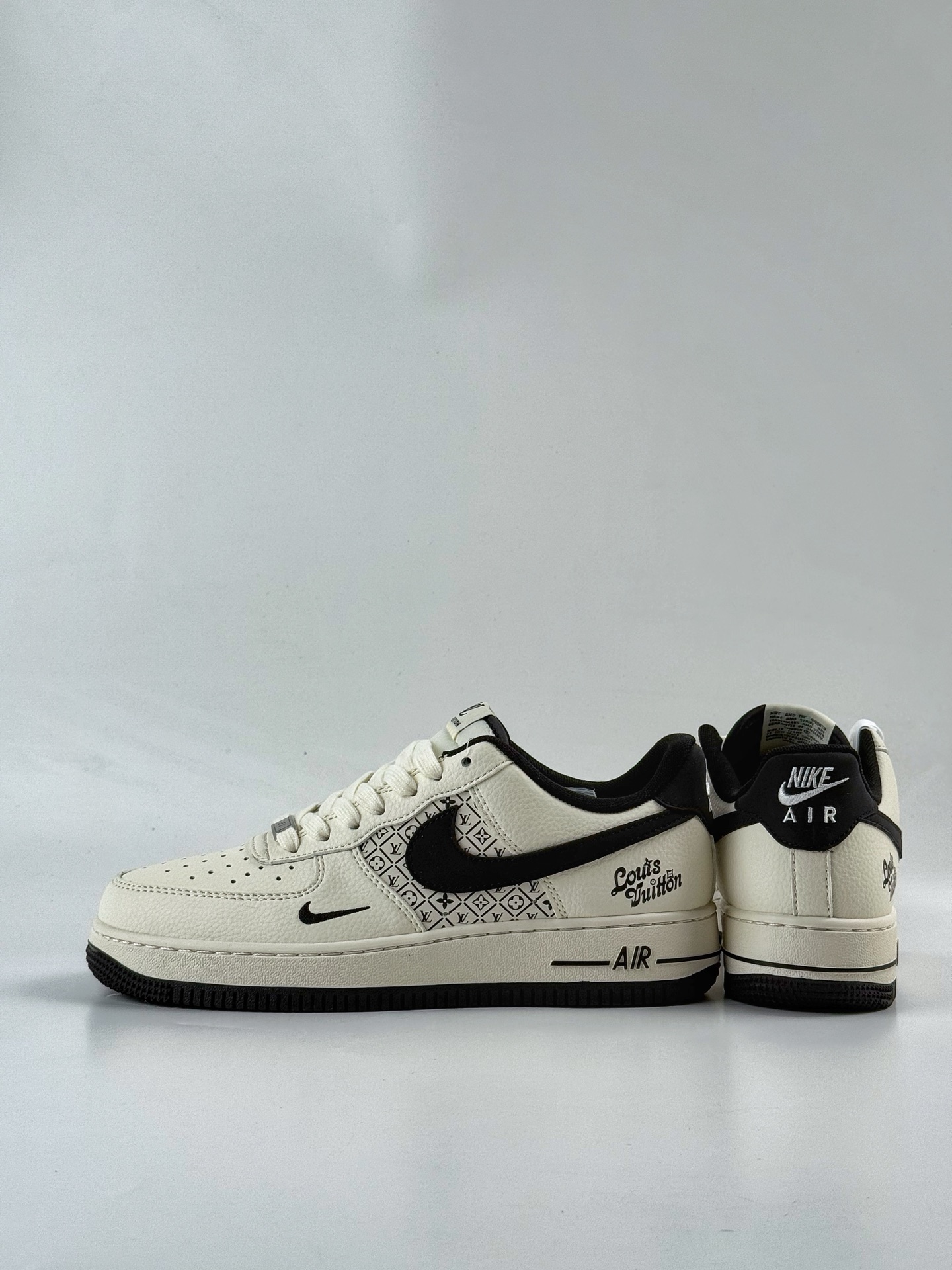 Nike Air Force 1 Low 07 x Louis Vuitton 白黑小勾 XD2588-601