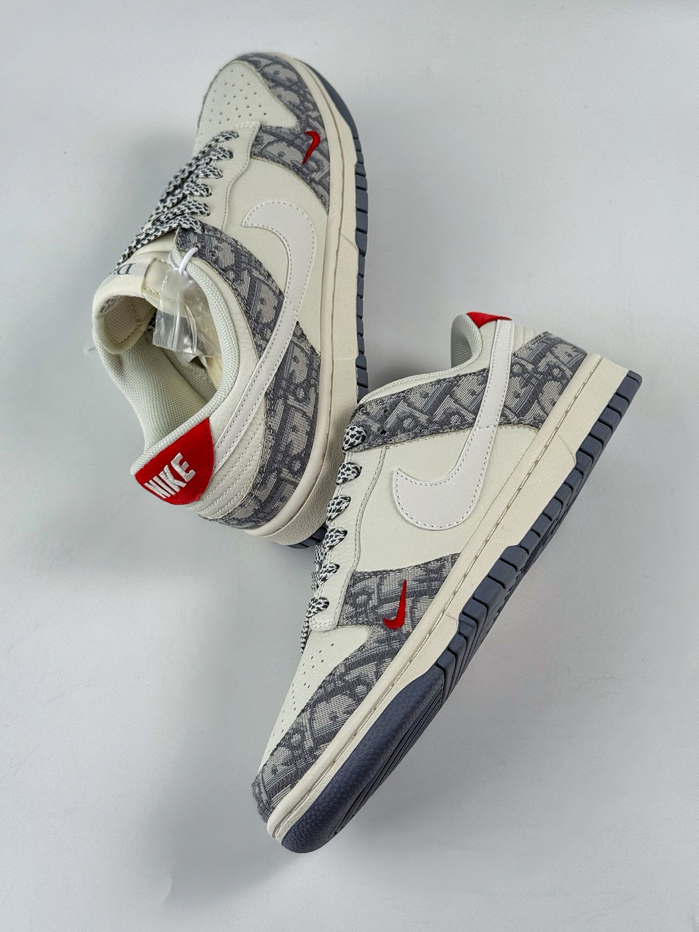 280 Nike SB Dunk Low x DIOR 黑白小勾满天星 CS1688-122