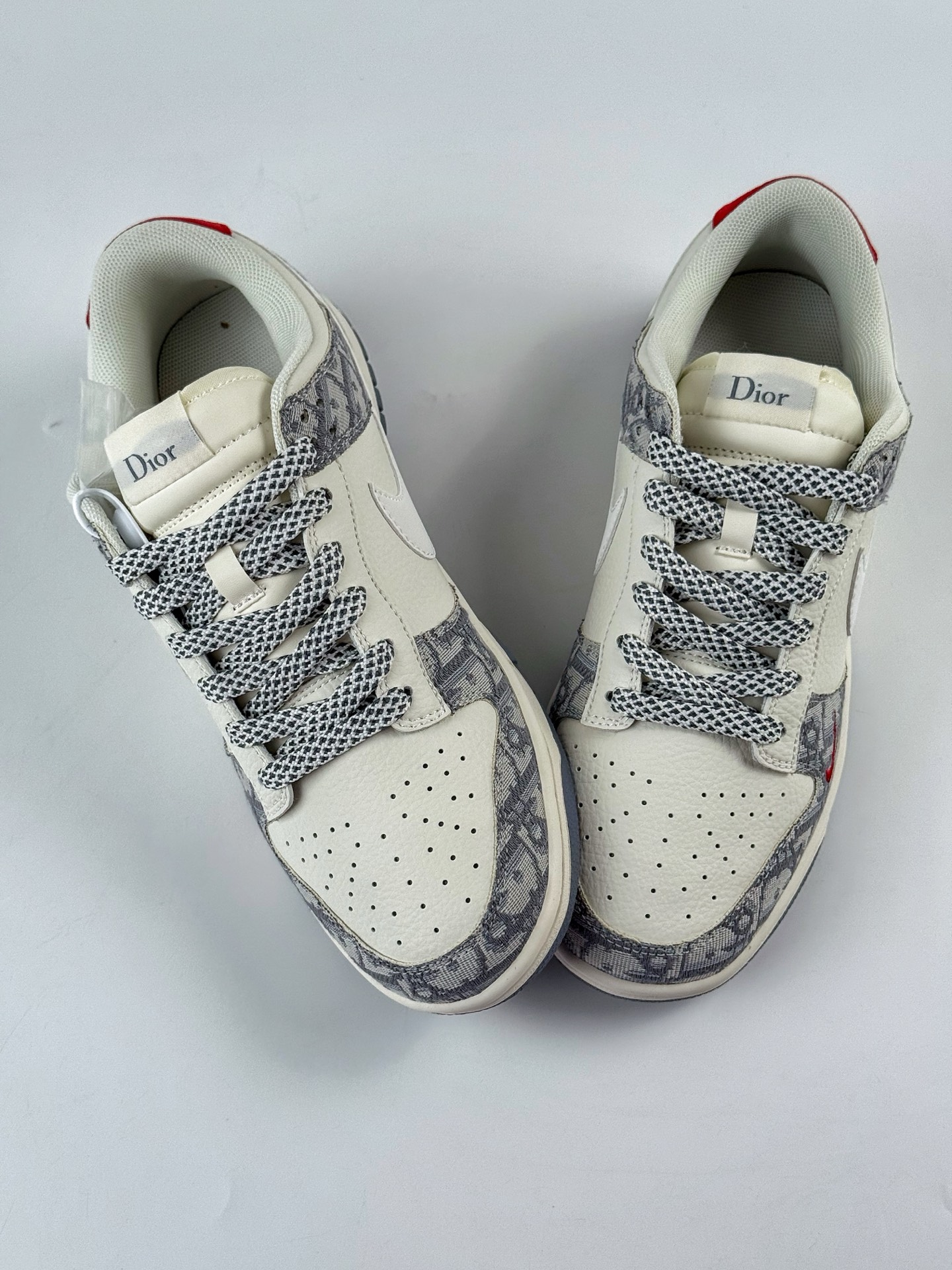 280 Nike SB Dunk Low x DIOR 黑白小勾满天星 CS1688-122