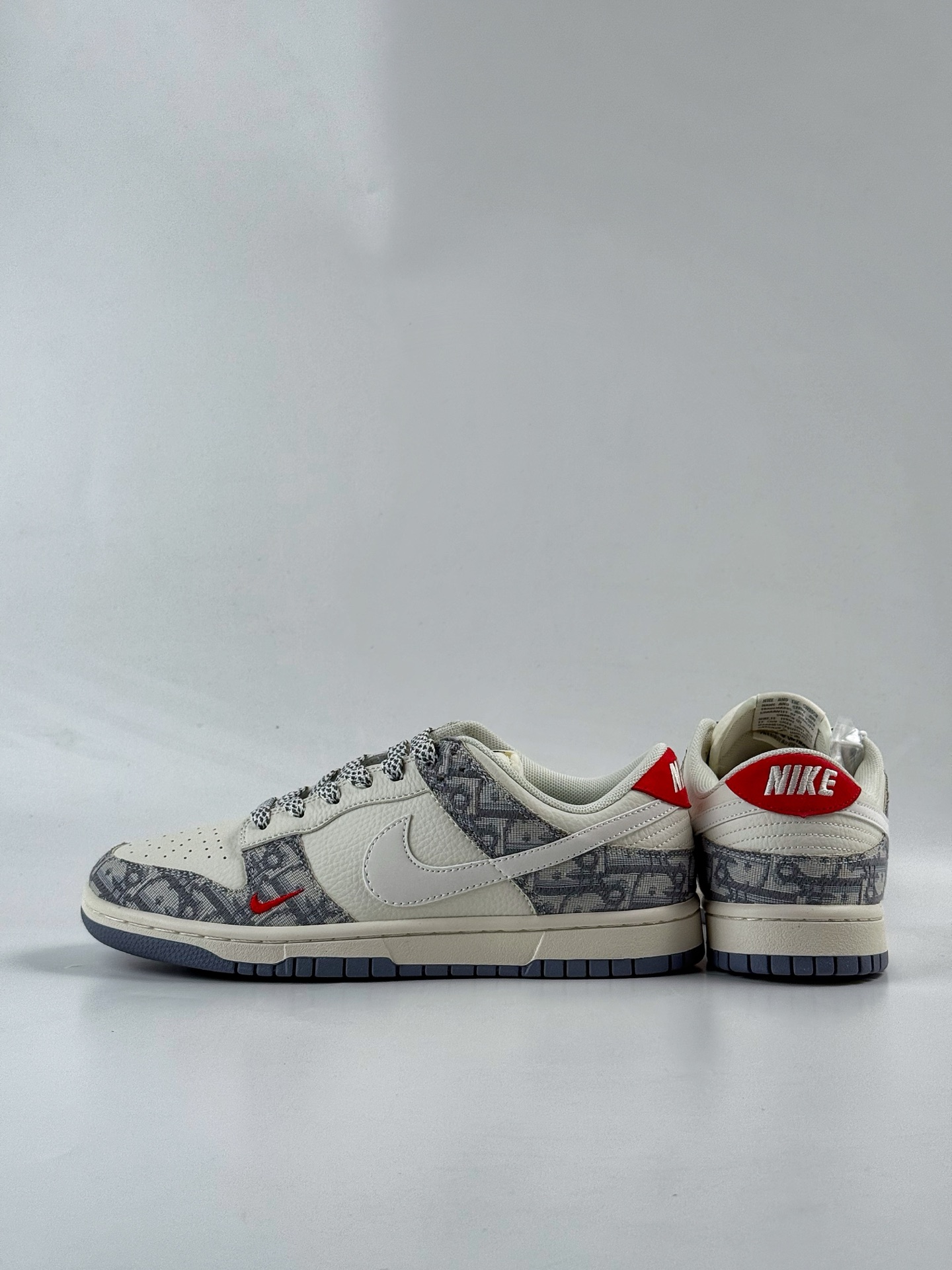 280 Nike SB Dunk Low x DIOR 黑白小勾满天星 CS1688-122