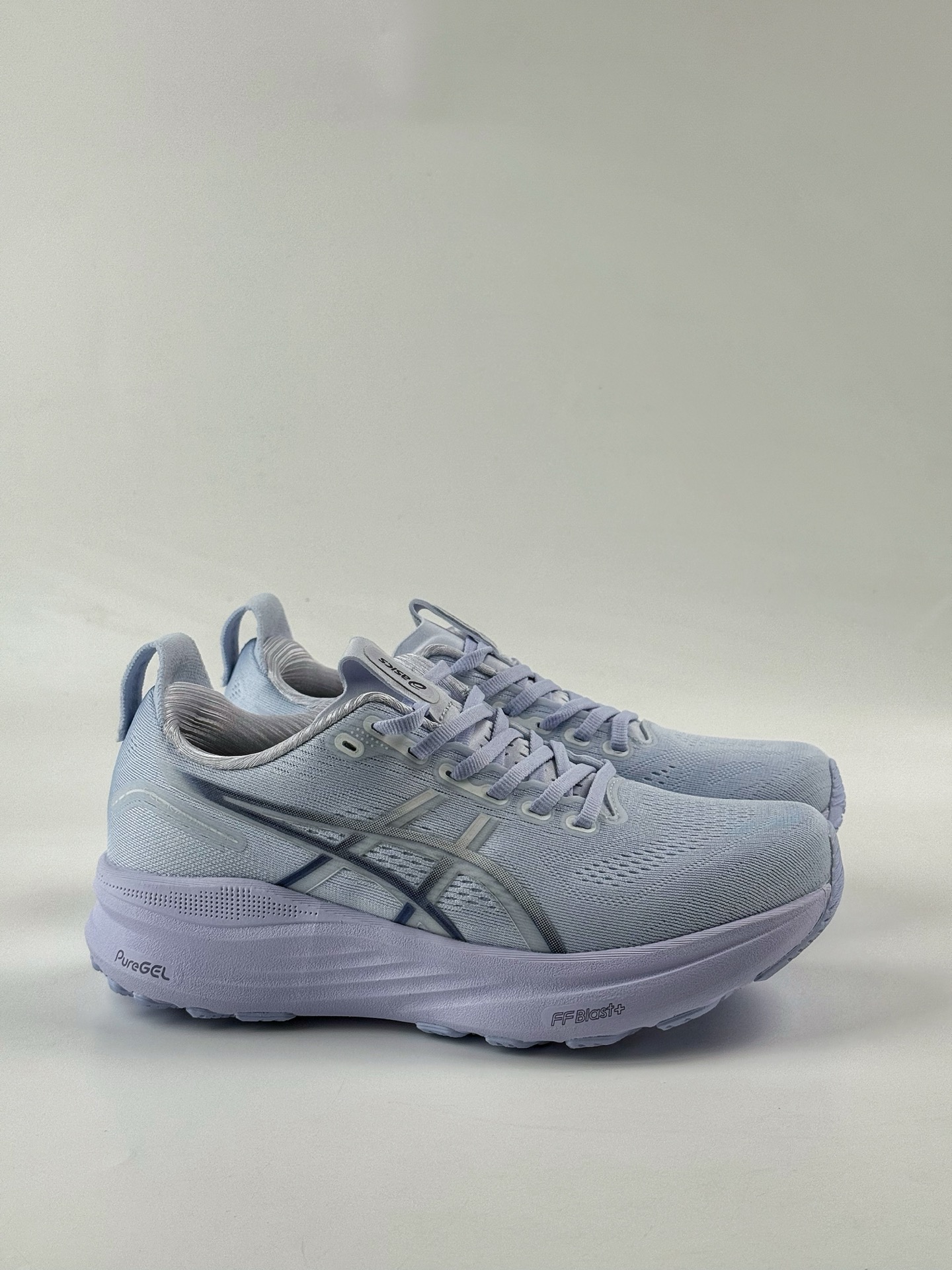 180 Asics GEL-KAYANO 32 LUXE 时尚舒适 低帮跑步鞋 ASICS (亚瑟士) 1012B838-401