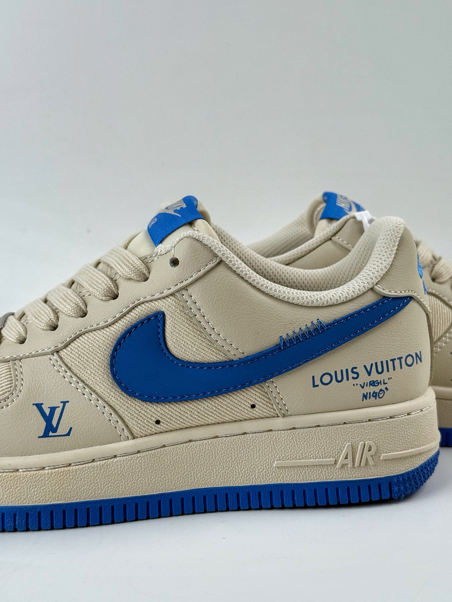 Nike Air Force 1 Low 07 x Louis Vuitton 米蓝 QW5836-025