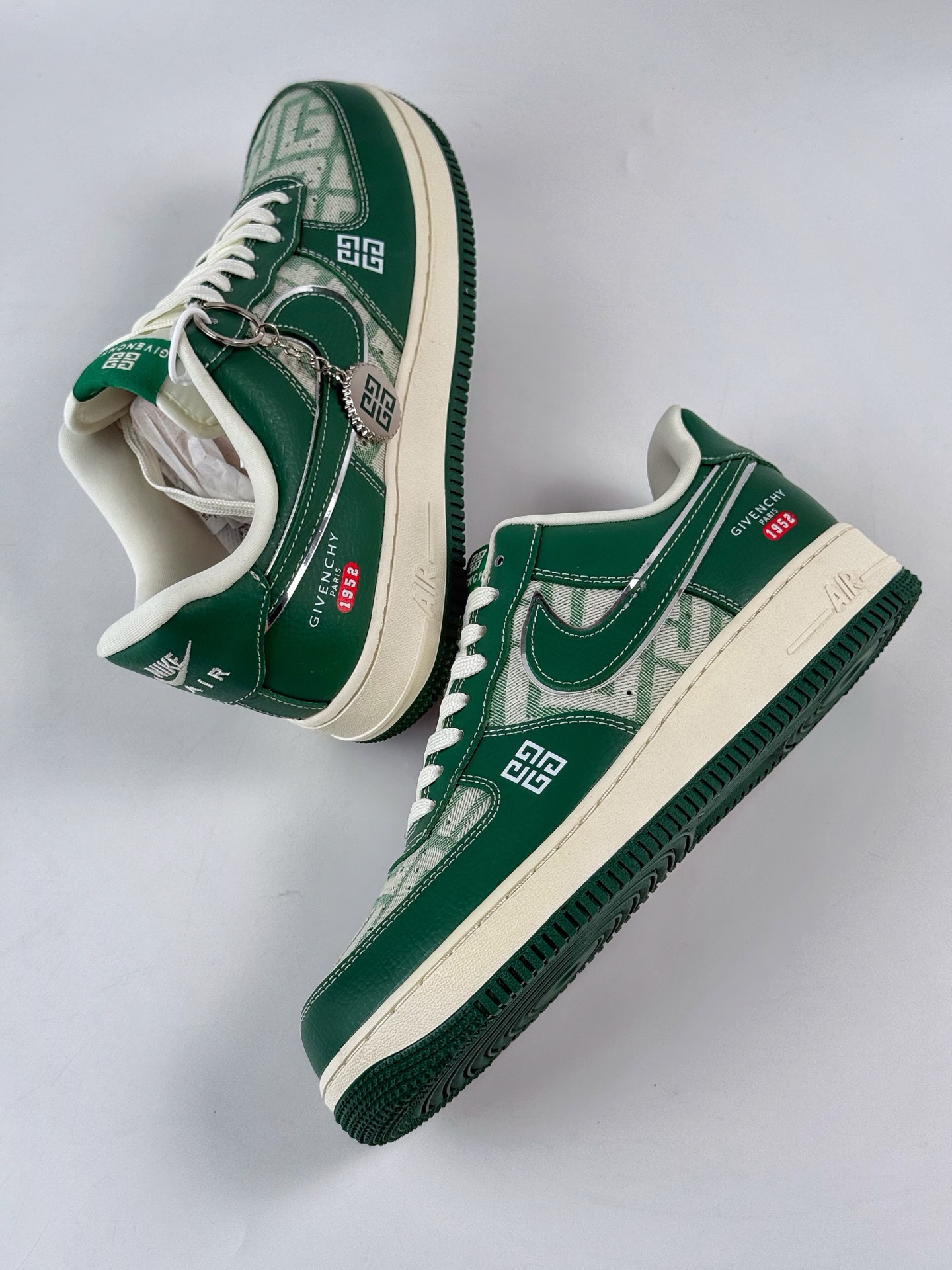 260 Nike Air Force 1 Low 07 x GIVENCHY 绿白 DK0188-088-Chinese UA Cheap High Quatity Brand Clothes Bags handbags Sneakers wholesale wholesaler seller from China Factory suppliers Fashion Clothing Shoes best Quality Beautiful Price 260 Nike Air Force 1 Low 07 x GIVENCHY 绿白 DK0188-088