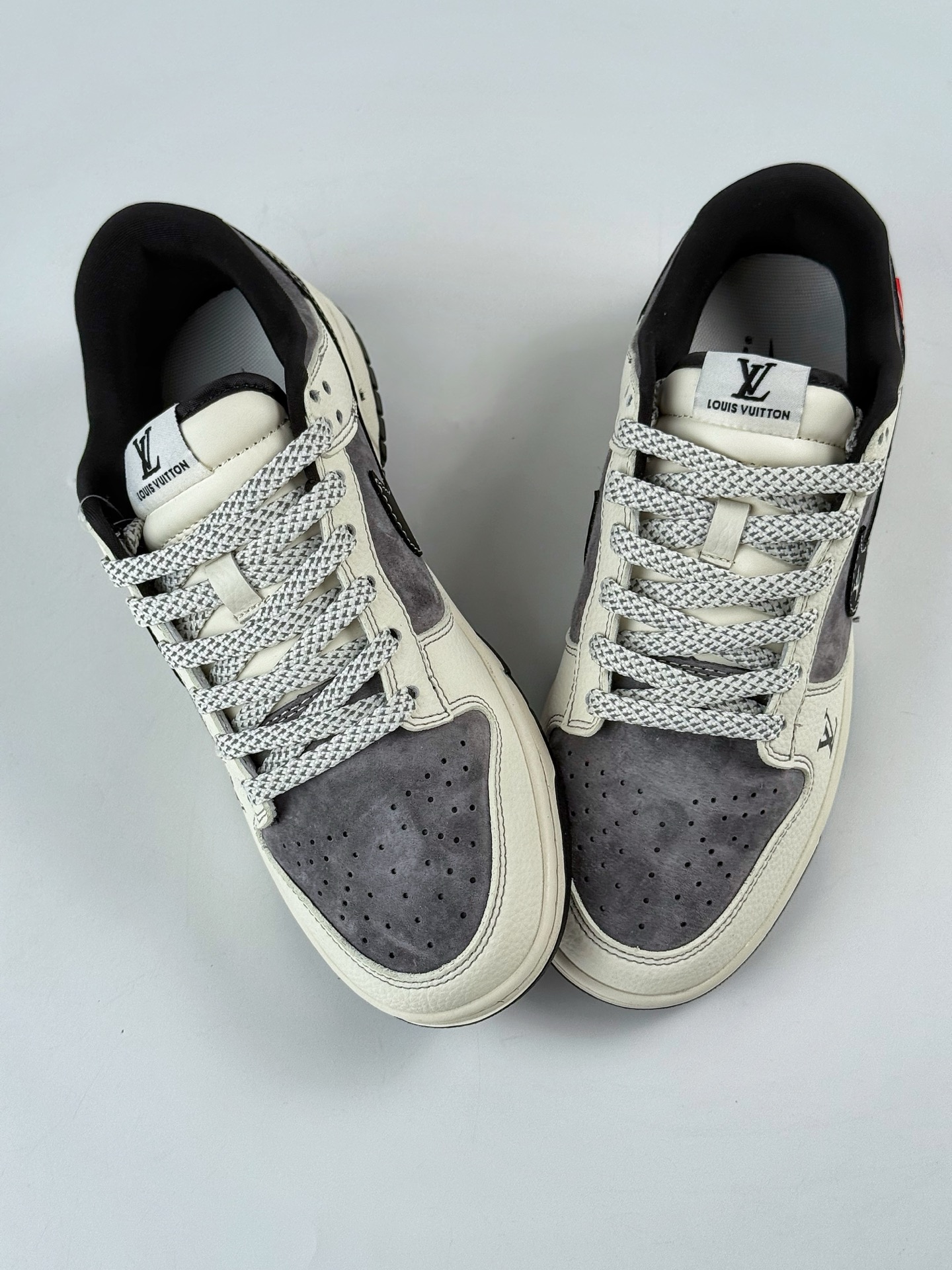 280 Nike SB Dunk Low x Louis Vuitton x Superme 白灰满天星 CX5050-Y17