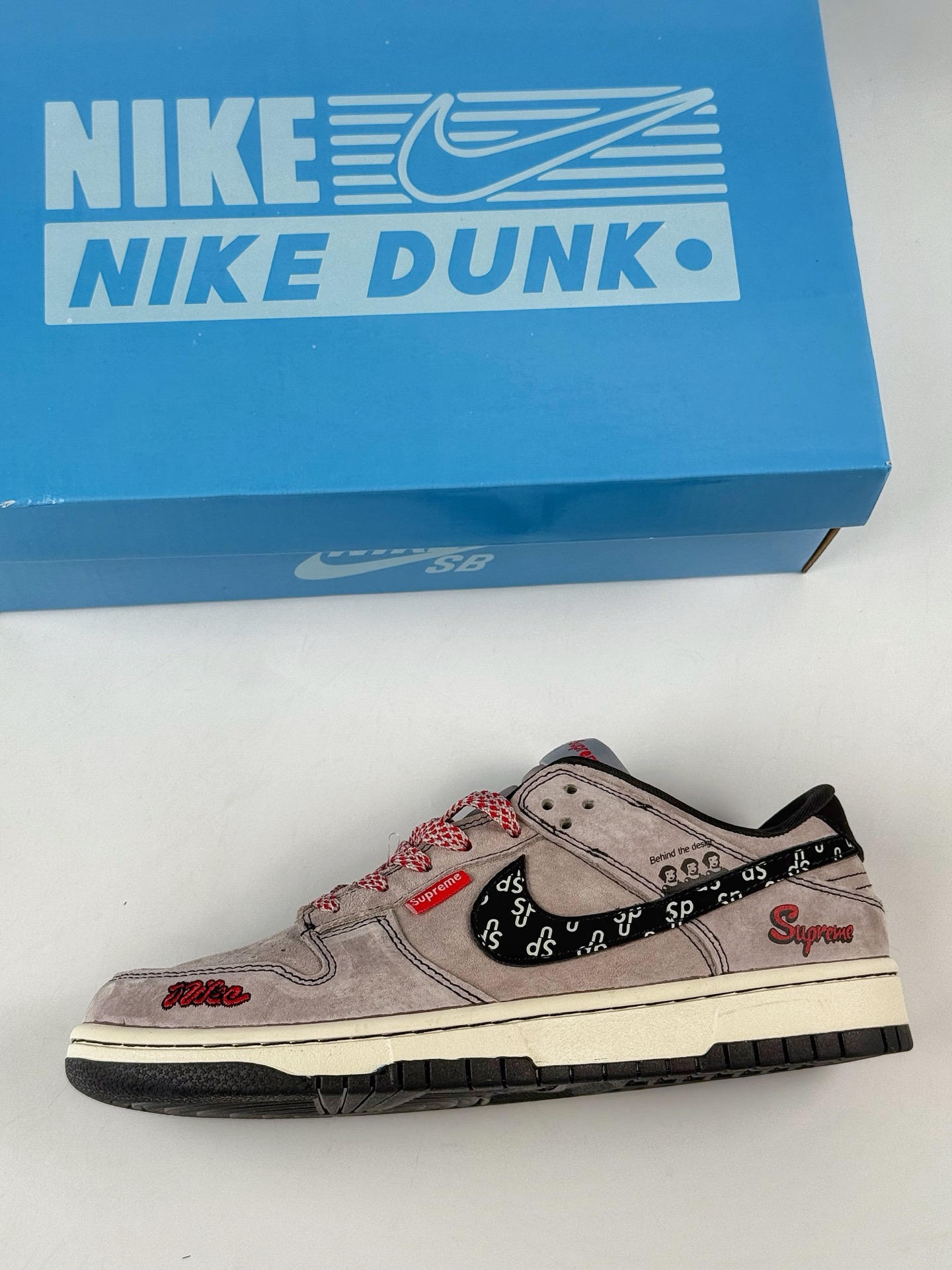 Nike SB Dunk Low x Supreme 猪八灰红满天星 SD2025-001