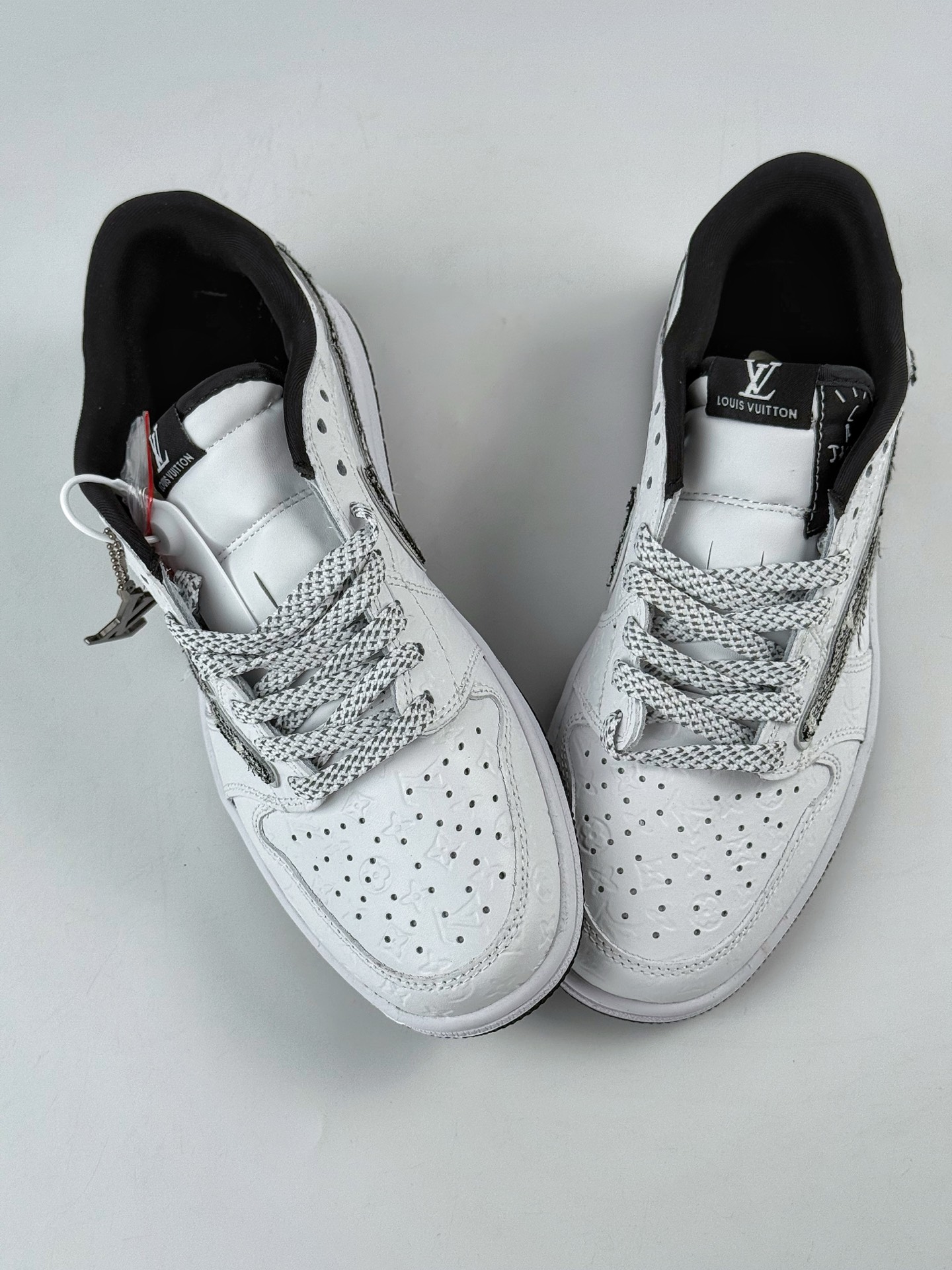 Travis Scott x Nike Air Jordan 1 Low x Louis Vuitton Air Jordan 1 Low 反转白黑满印满天星倒钩 XS2025-077