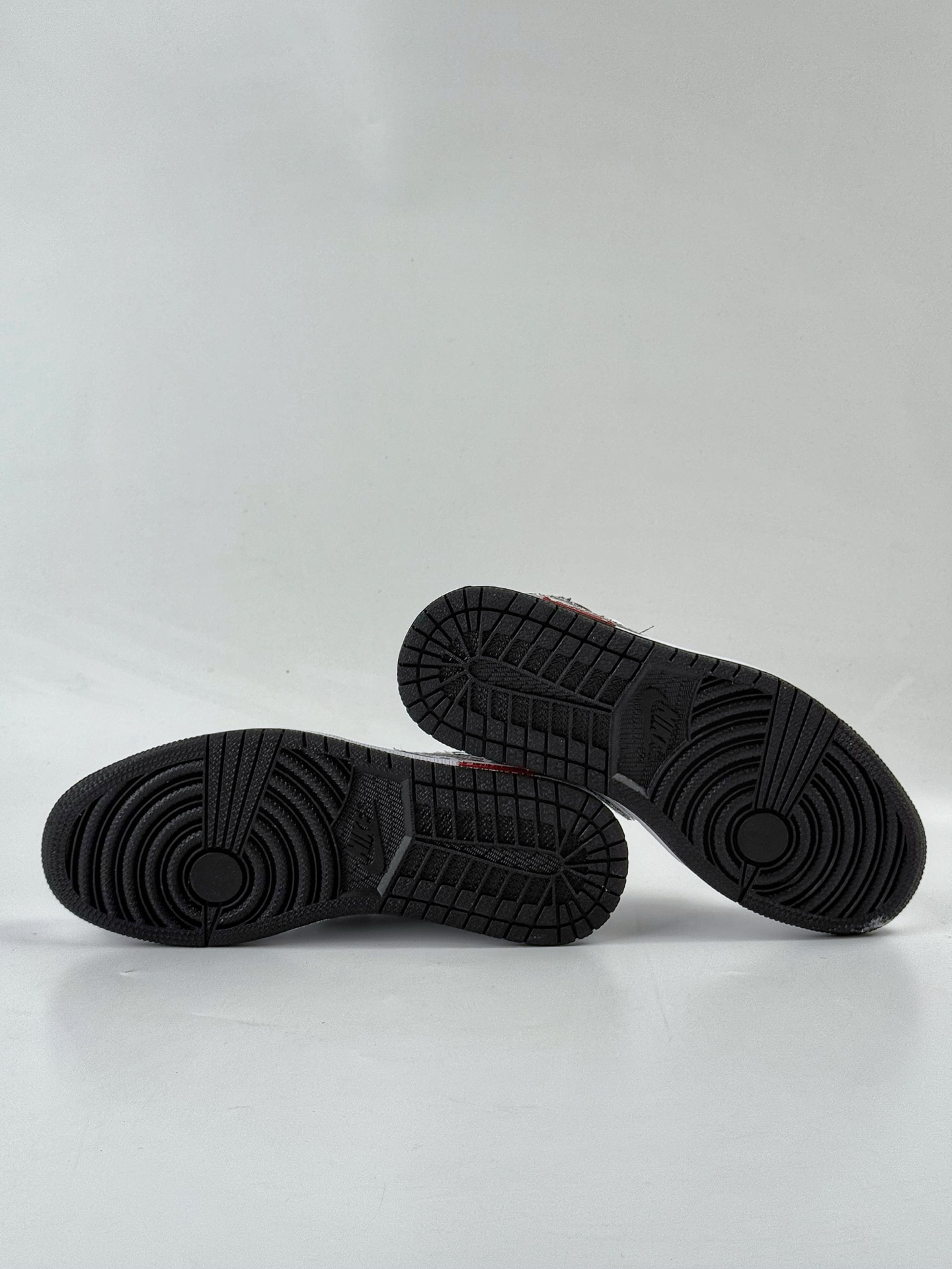 Travis Scott x Nike Air Jordan 1 Low x Louis Vuitton Air Jordan 1 Low 反转白黑满印满天星倒钩 XS2025-077