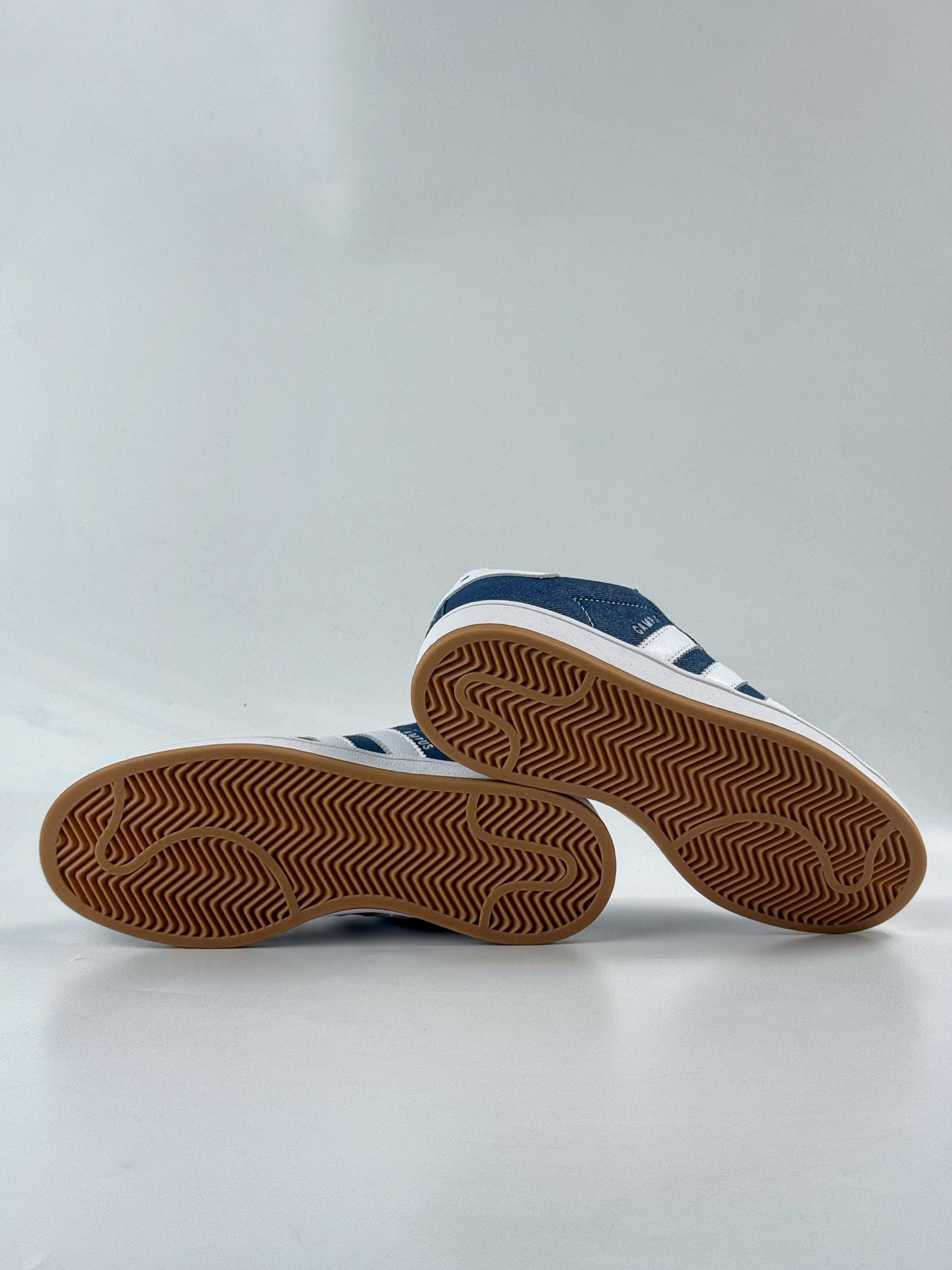 Adidas Originals Campus 00s 百搭单品 学院系列面包风经典复古低帮百搭休闲运动板鞋 JI3163