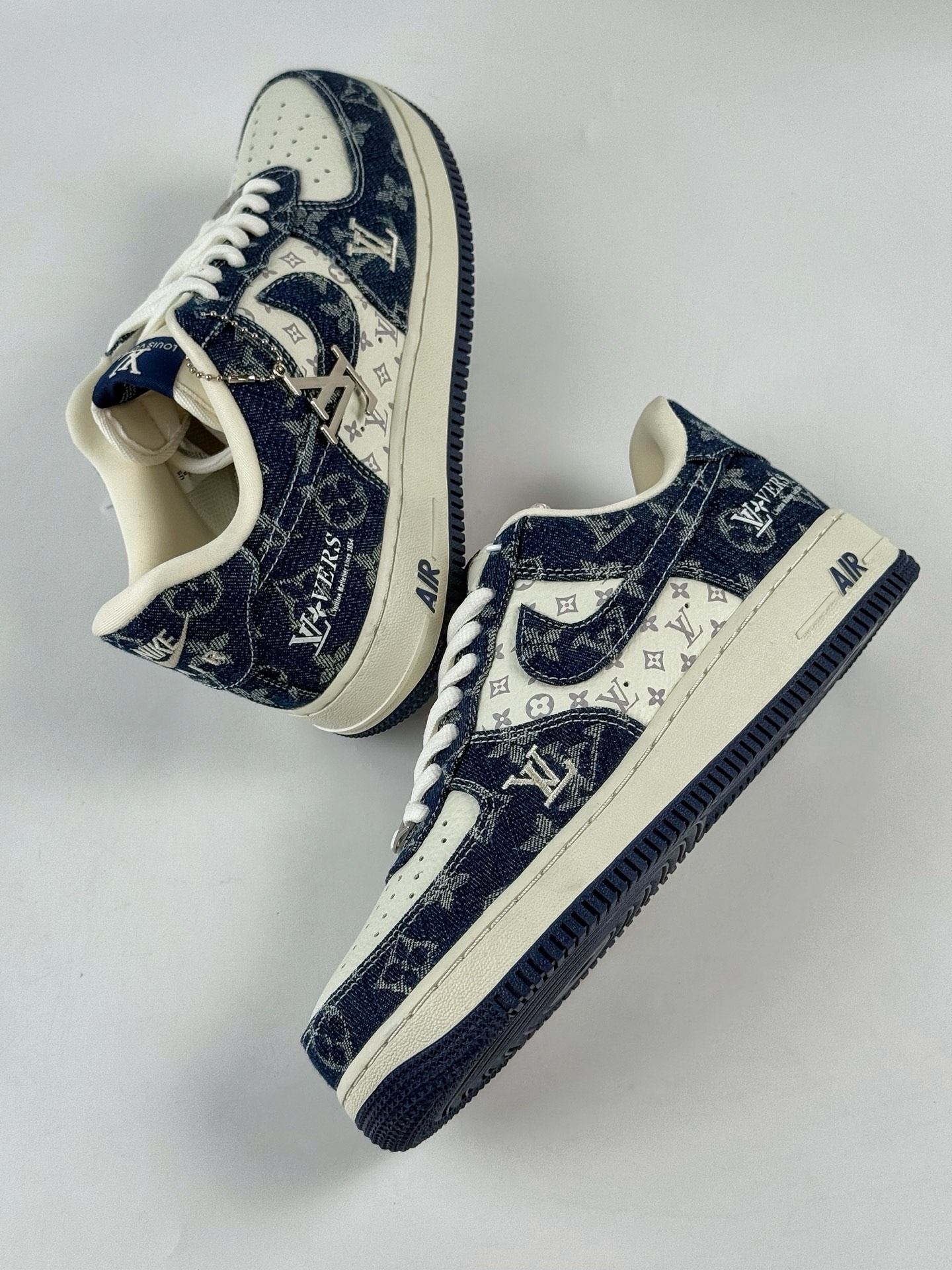 260 Nike Air Force 1 Low 07 x Louis Vuitton 蓝白牛仔 YF9511-811