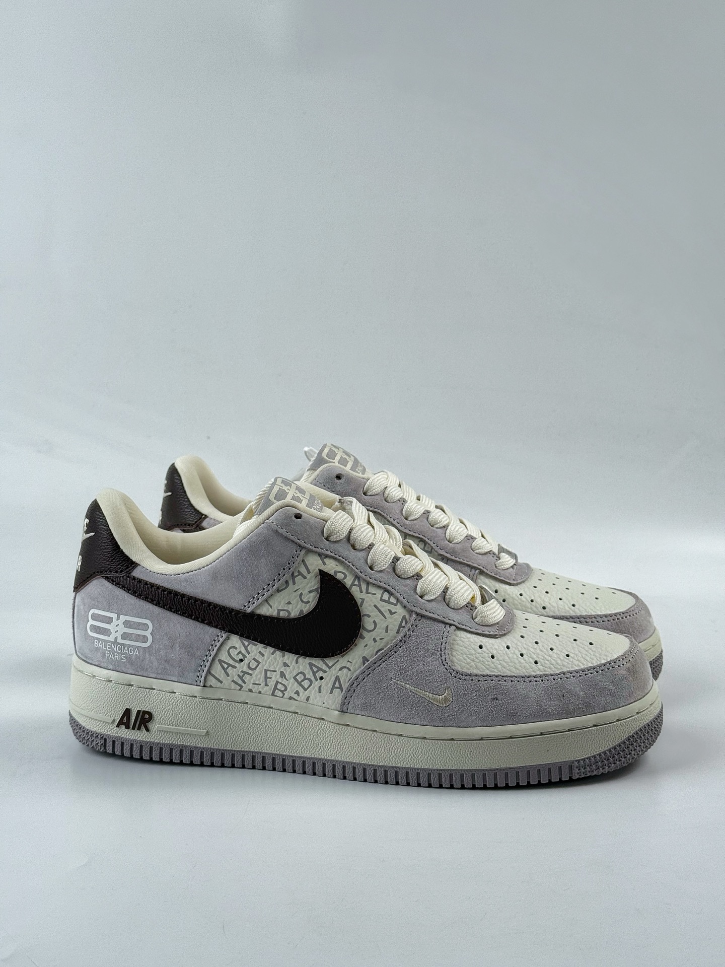260 Nike Air Force 1 Low 07 x Balenciaga 灰白小勾 YF9511-806