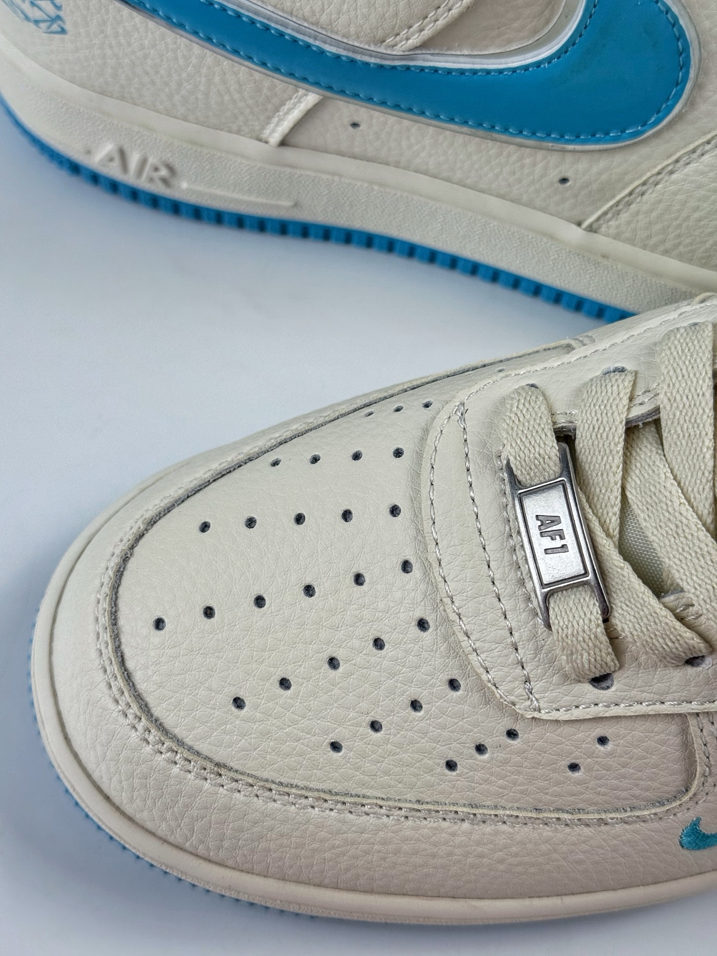 Nike Air Force 1 Low 07 x LOVEWE 白蓝小勾 BZ68808-106