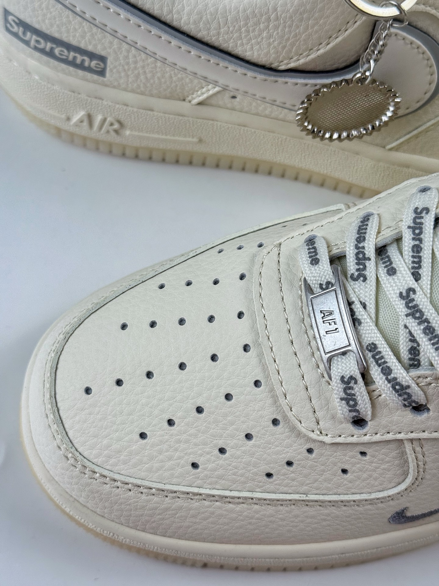 Nike Air Force 1 Low 07 x superme 白灰小勾 XX3168-193