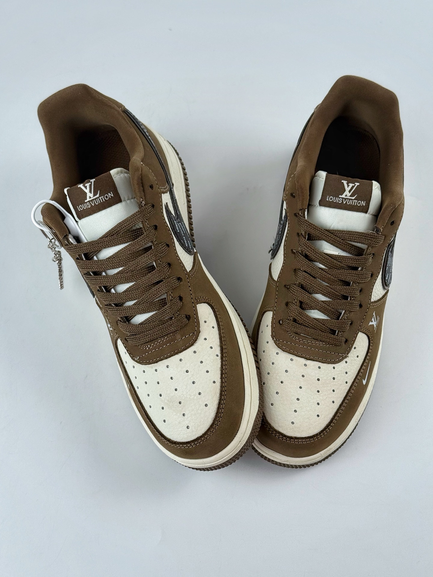 Nike Air Force 1 Low 07 x Louis Vuitton 棕白小勾 DK0188-086