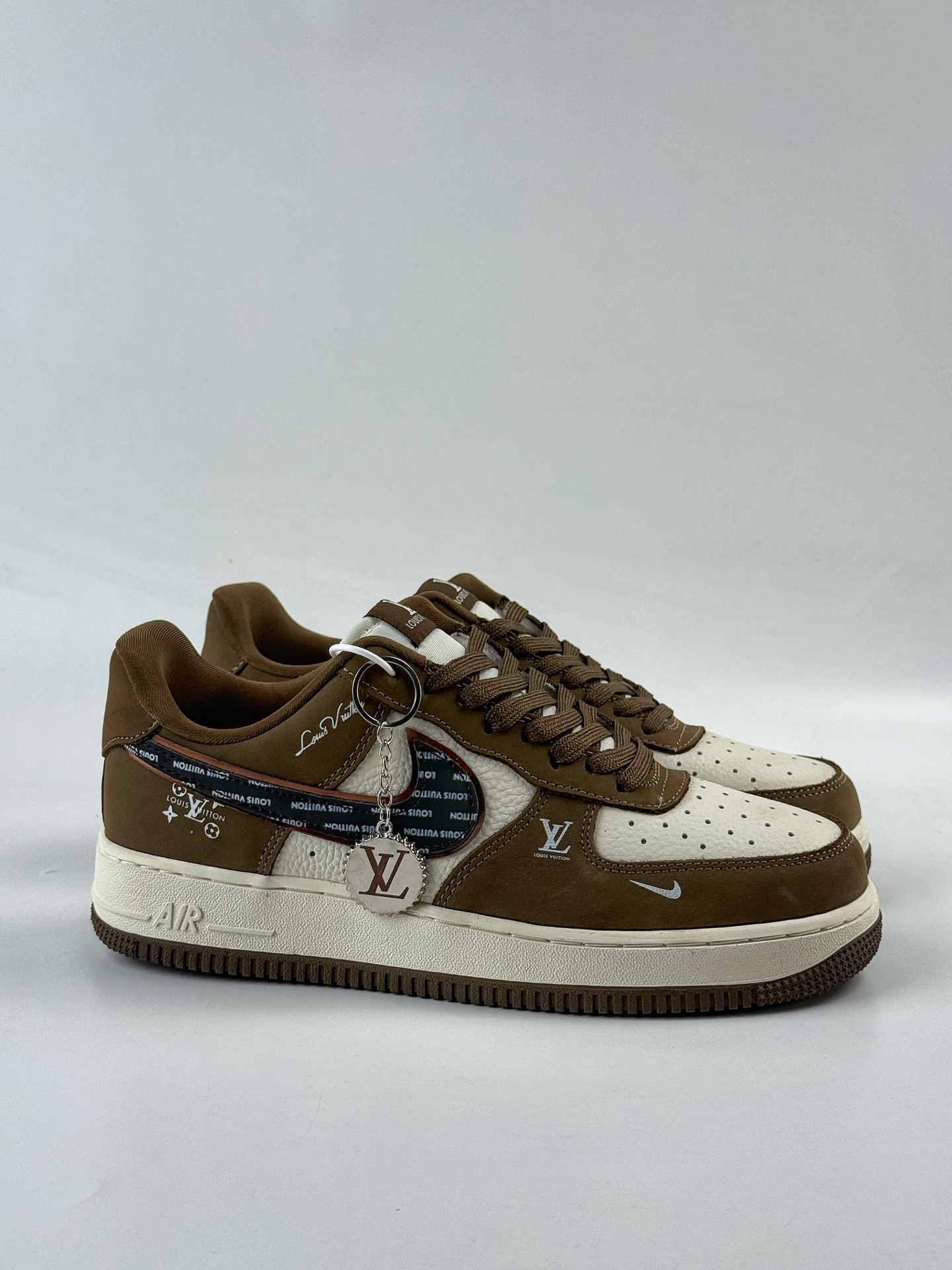Nike Air Force 1 Low 07 x Louis Vuitton 棕白小勾 DK0188-086