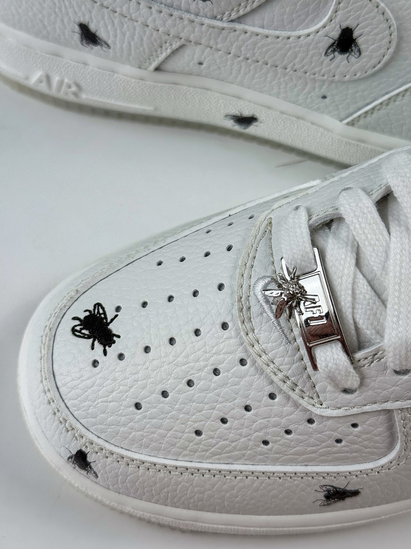 Nike Air Force 1 Low 07 纯白苍蝇印 IM3081-100