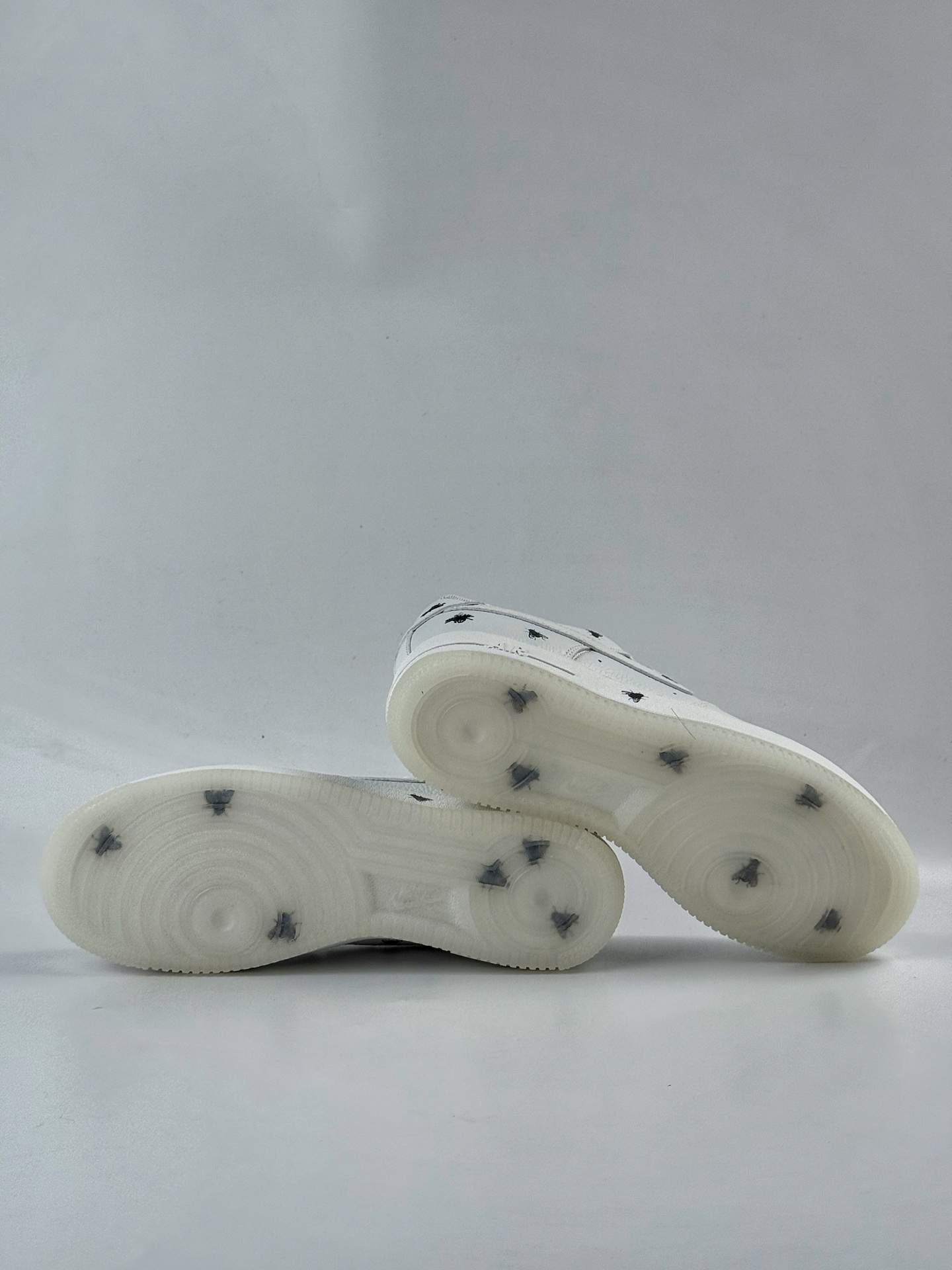 Nike Air Force 1 Low 07 纯白苍蝇印 IM3081-100