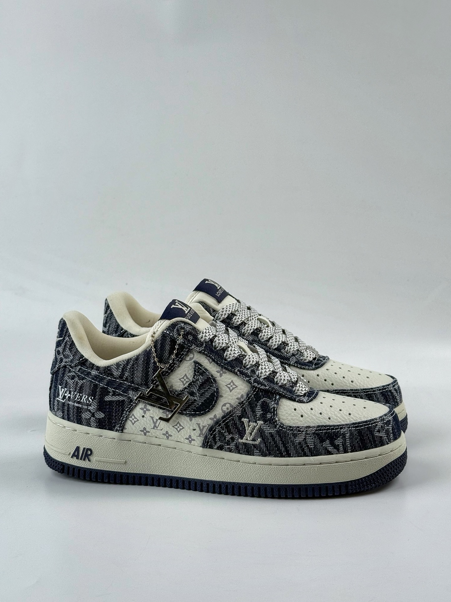 Nike Air Force 1 Low 07 x Louis Vuitton 蓝白牛仔满天星 YF9511-812