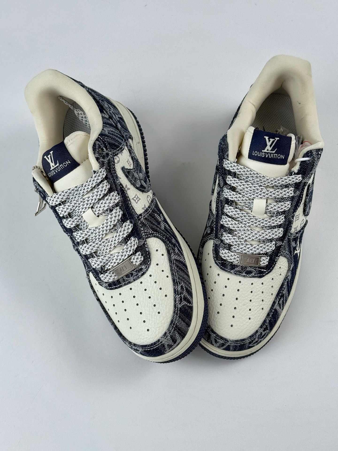 Nike Air Force 1 Low 07 x Louis Vuitton 蓝白牛仔满天星 YF9511-812