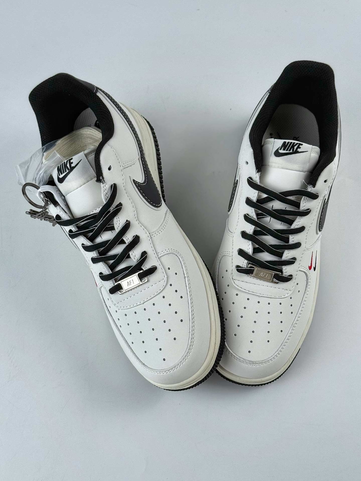Nike Air Force 1 Low 07 x Stussy 白黑双小勾 CS5288-037