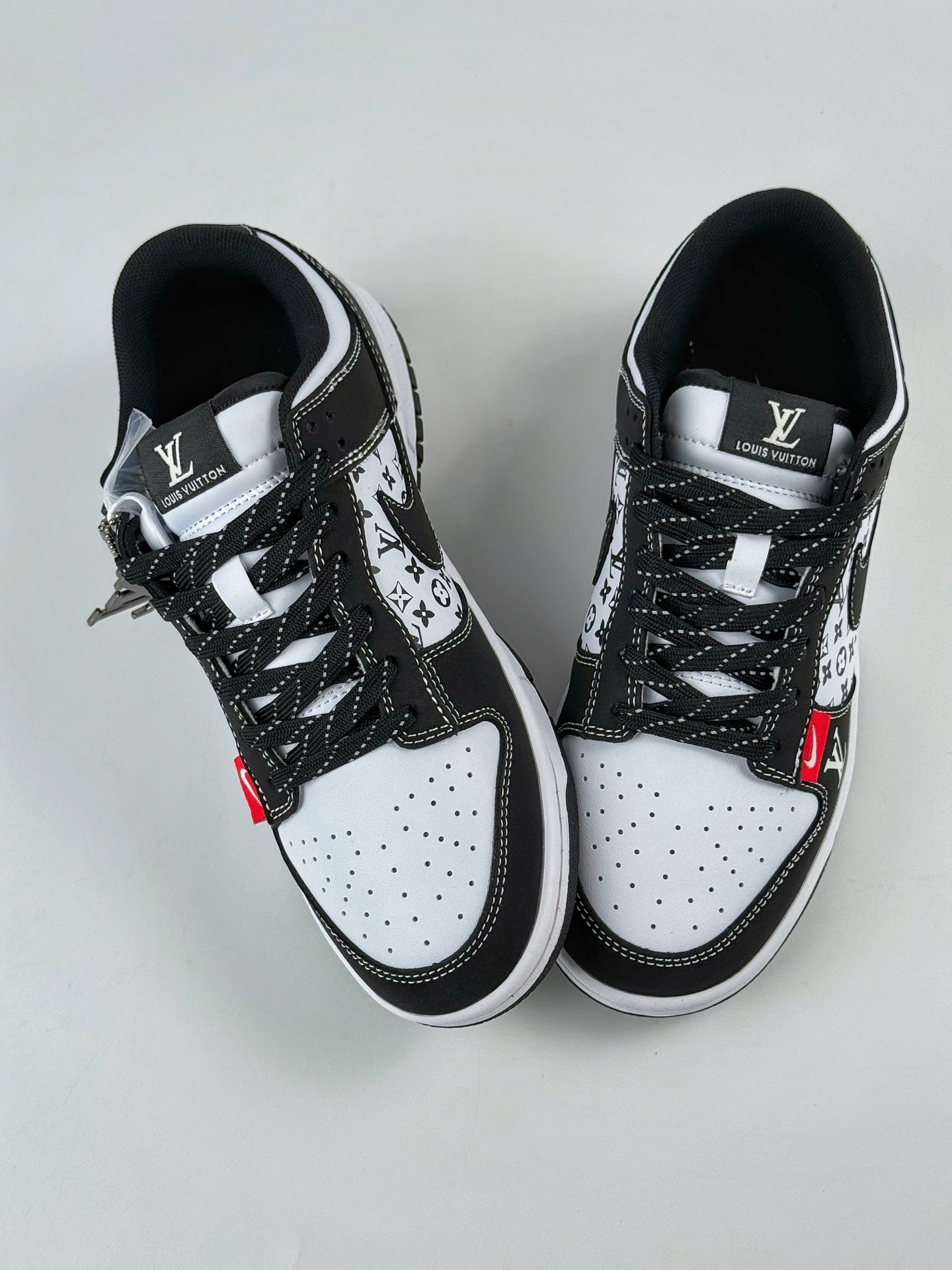 Nike SB Dunk Low x Louis Vuitton 黑白满天星 CS1688-129