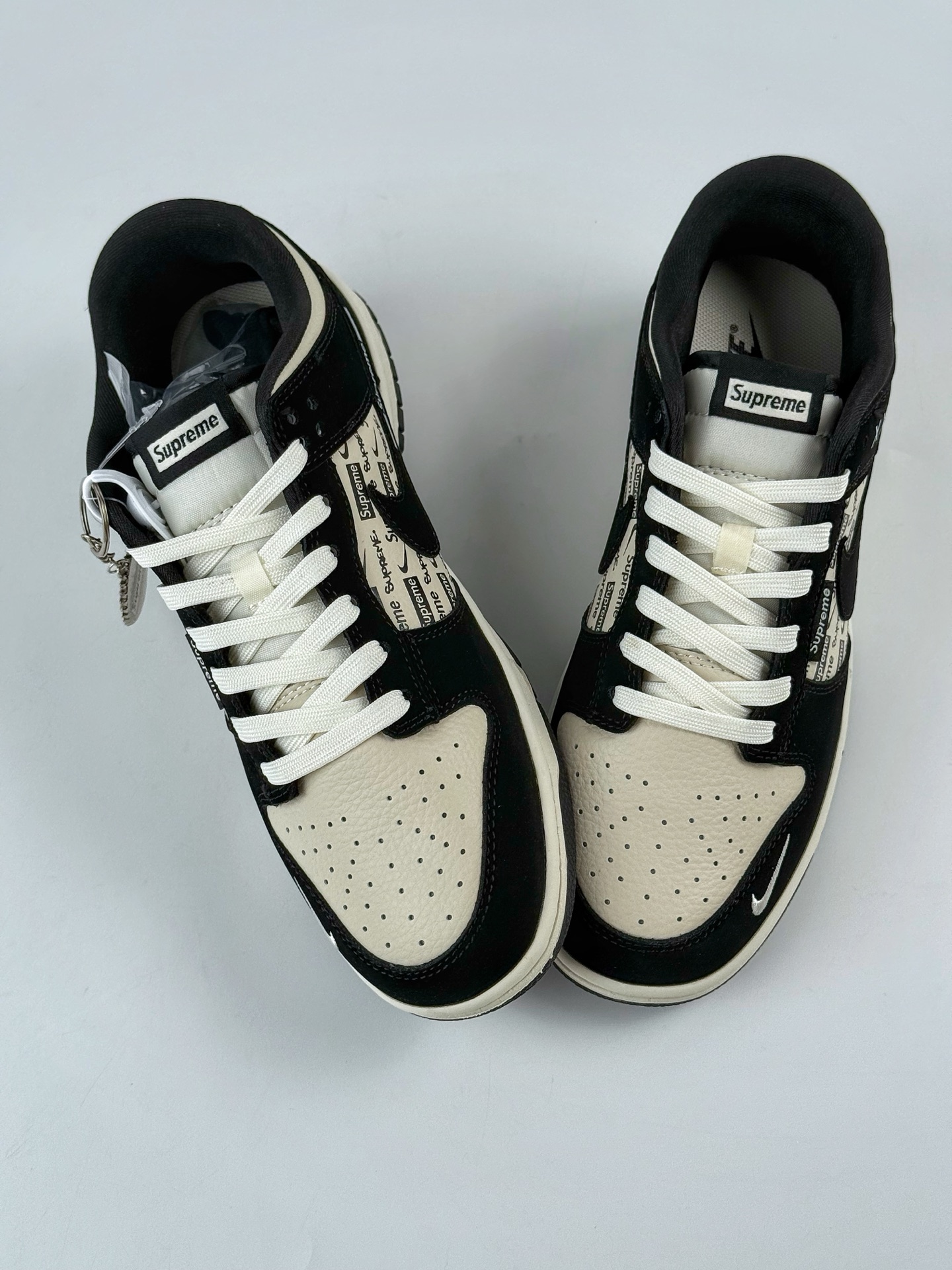 NIKE SB Dunk Low RETRO x superme 米黑小勾 DS6608-013